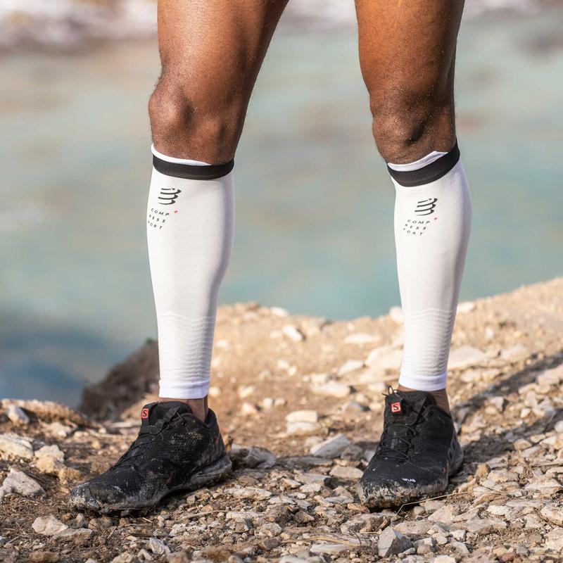 Compressport Unisex R2V2 Calf Sleeves - White Performance Compression Socks for Running, Cycling & Sports Recovery - SU00002B_001
