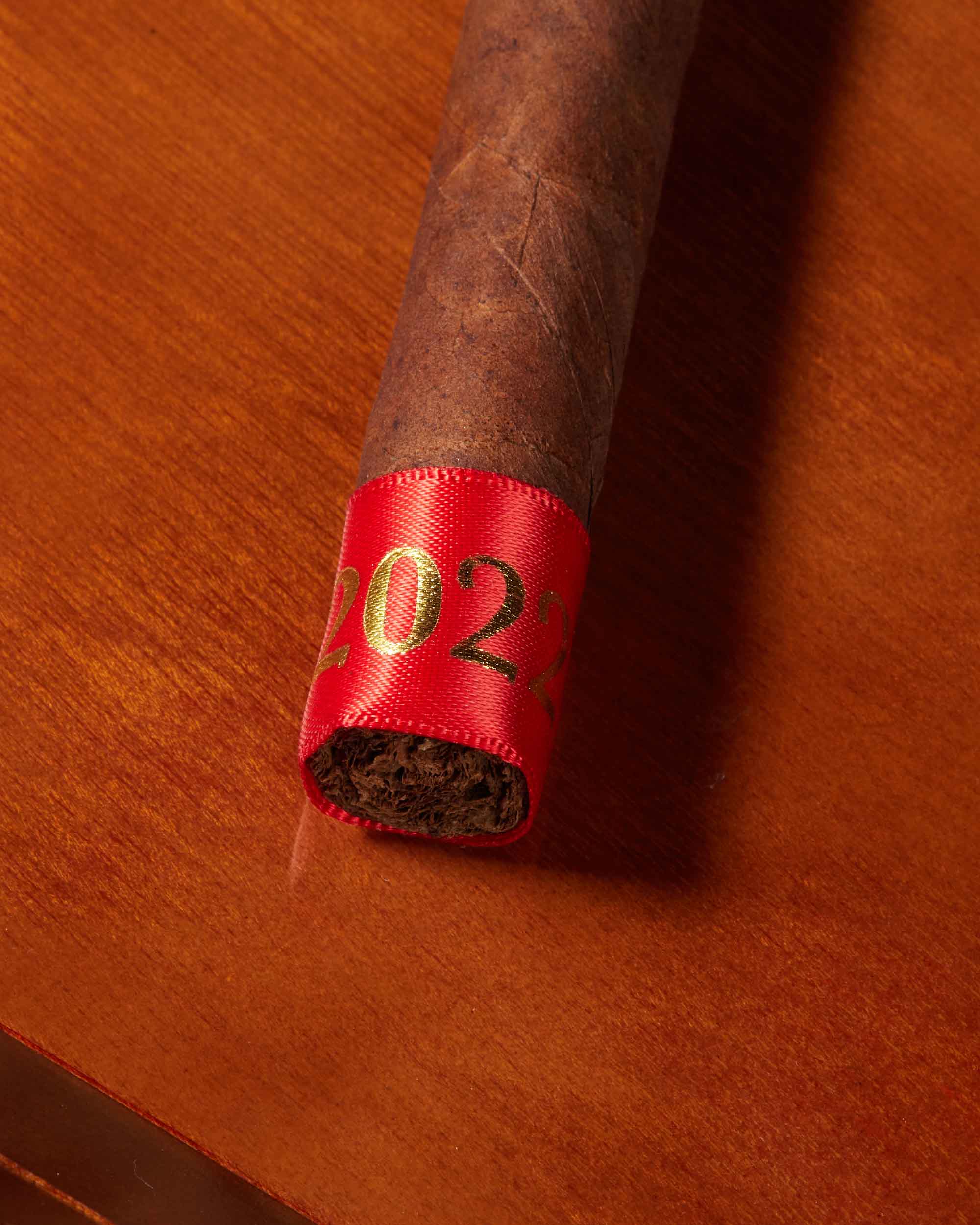 Premium Oliva Serie V Melanio Edición Año 2022 Cigar - Limited Edition 2022 Release | Perfect for Special Occasions & Luxury Gifting