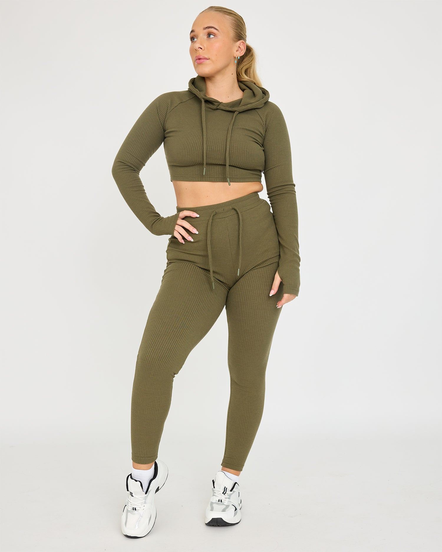 Women's Lounge Cropped Hoodie - Soft Fleece Pullover for Casual Wear, Loungewear & Street Style - Perfect for Home, Gym & Outings