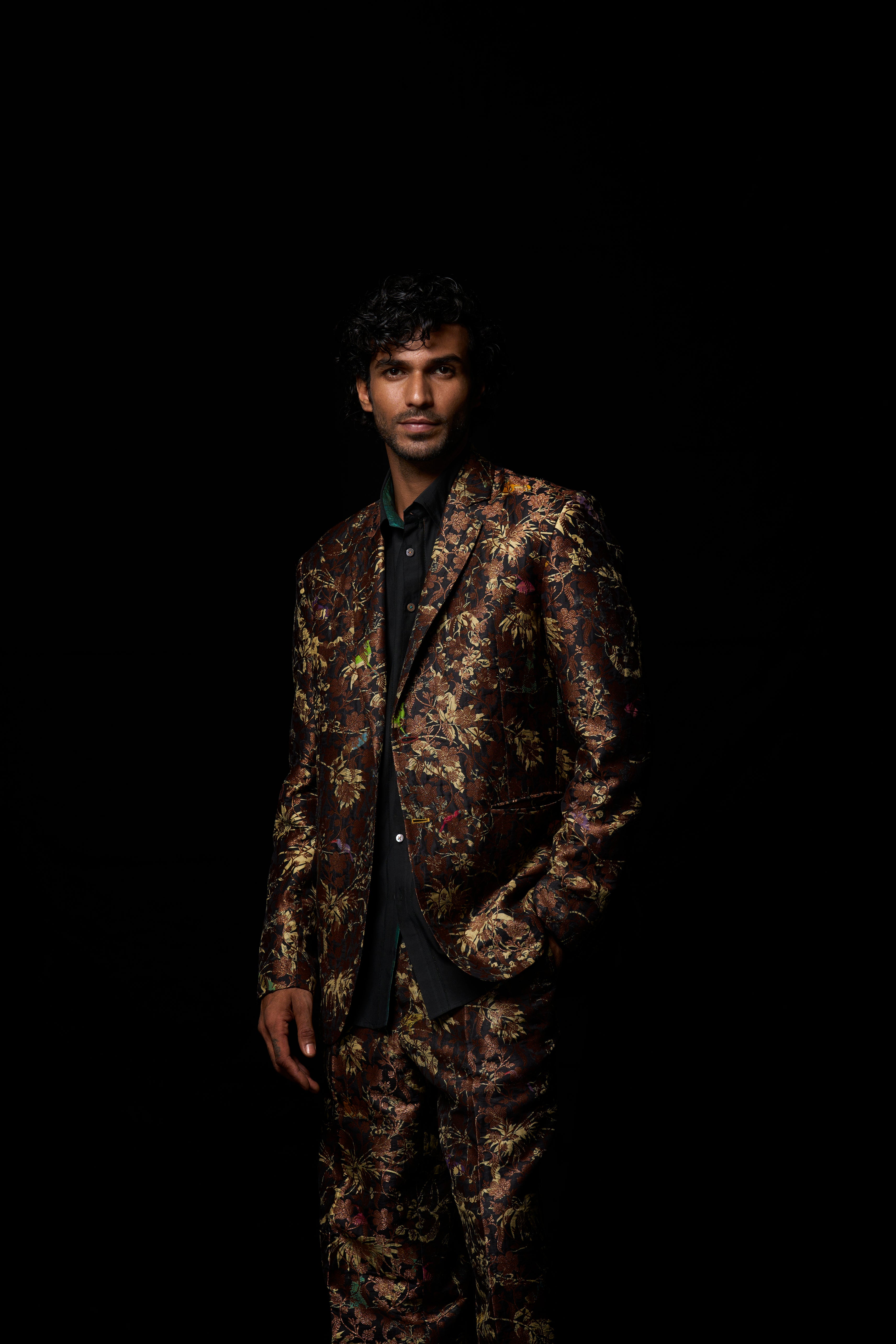 Rana Blazer Silk Brocade Black - Elegant Women's Formal Jacket for Business Meetings & Evening Events