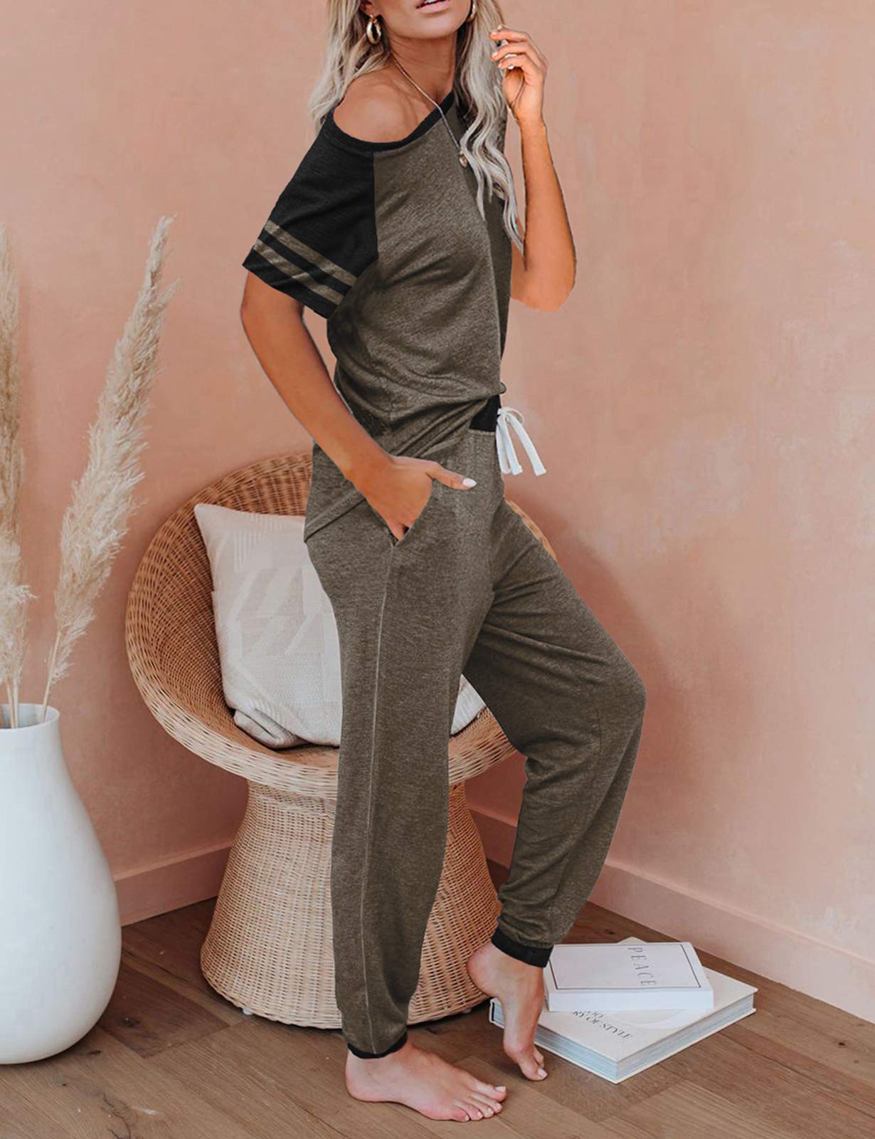 Women's AUTOMET Lounge Set - 2 Piece Jogger Outfit for Home & Travel