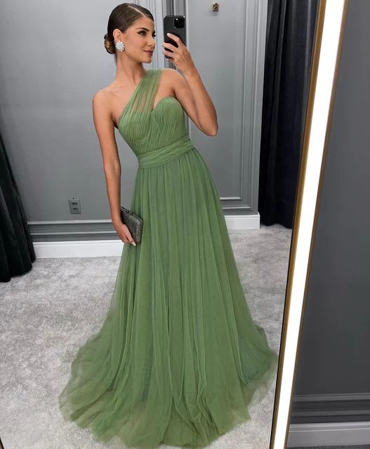 Elegant Green Long A-Line Prom Dress with Tulle Skirt - Perfect for Bridesmaids, Homecoming & Formal Events | Style 2367