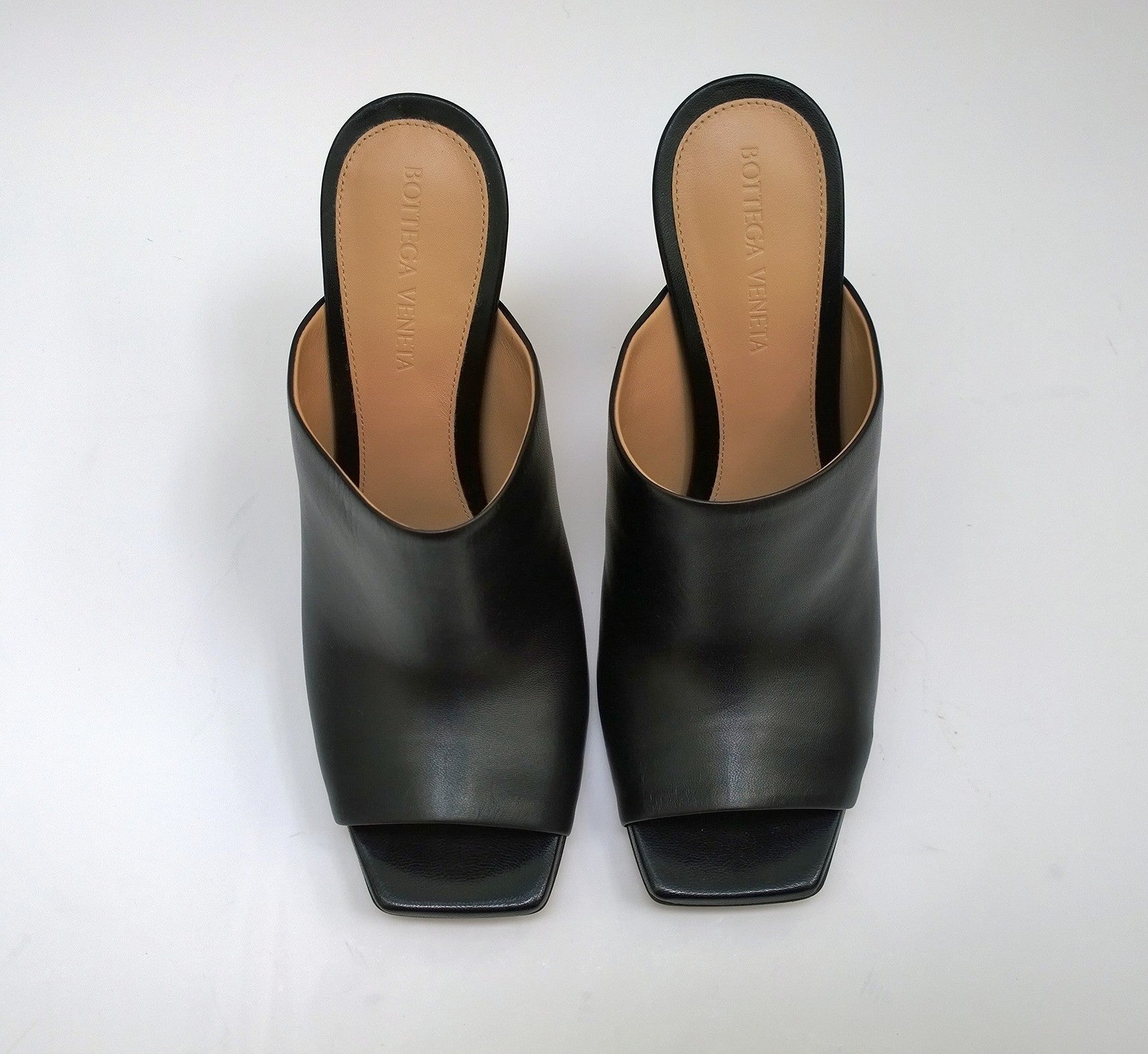 Bottega Veneta Black Leather Knot Sandals with Gold Metal Heel Detail - Women's Luxury High Heels for Parties, Weddings & Evening Events
