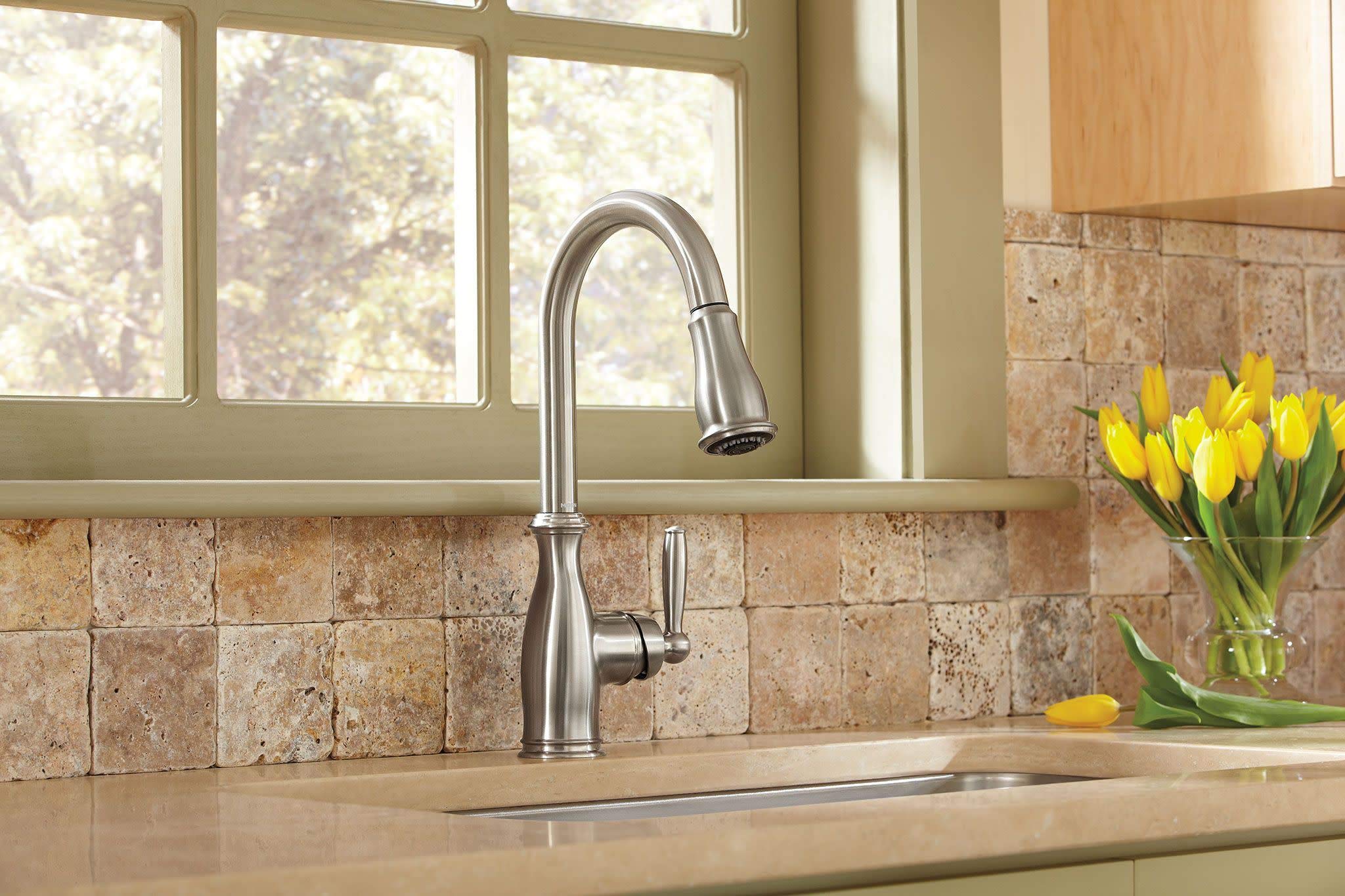 Moen Brantford 7185SRS Spot Resist Stainless Steel High Arc Pull-Down Kitchen Faucet with Reflex Technology & Soap Dispenser - Perfect for Modern Kitchens, Easy Cleaning & Hand Washing