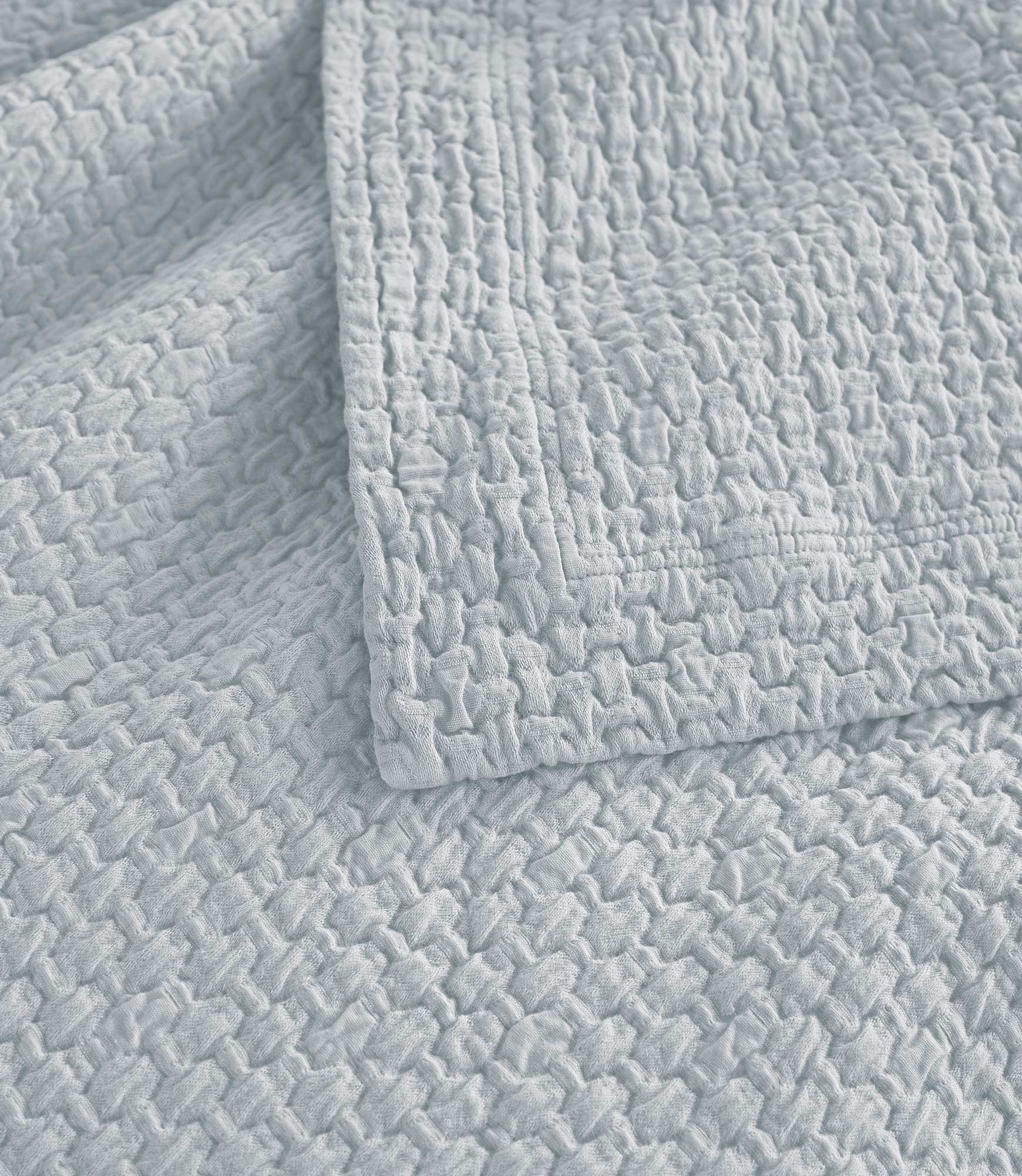 Juliet Matelassé Coverlet - Luxury Quilted Bedspread for Queen & King Size Beds - Perfect for Master Bedroom, Guest Room & Hotel Decor
