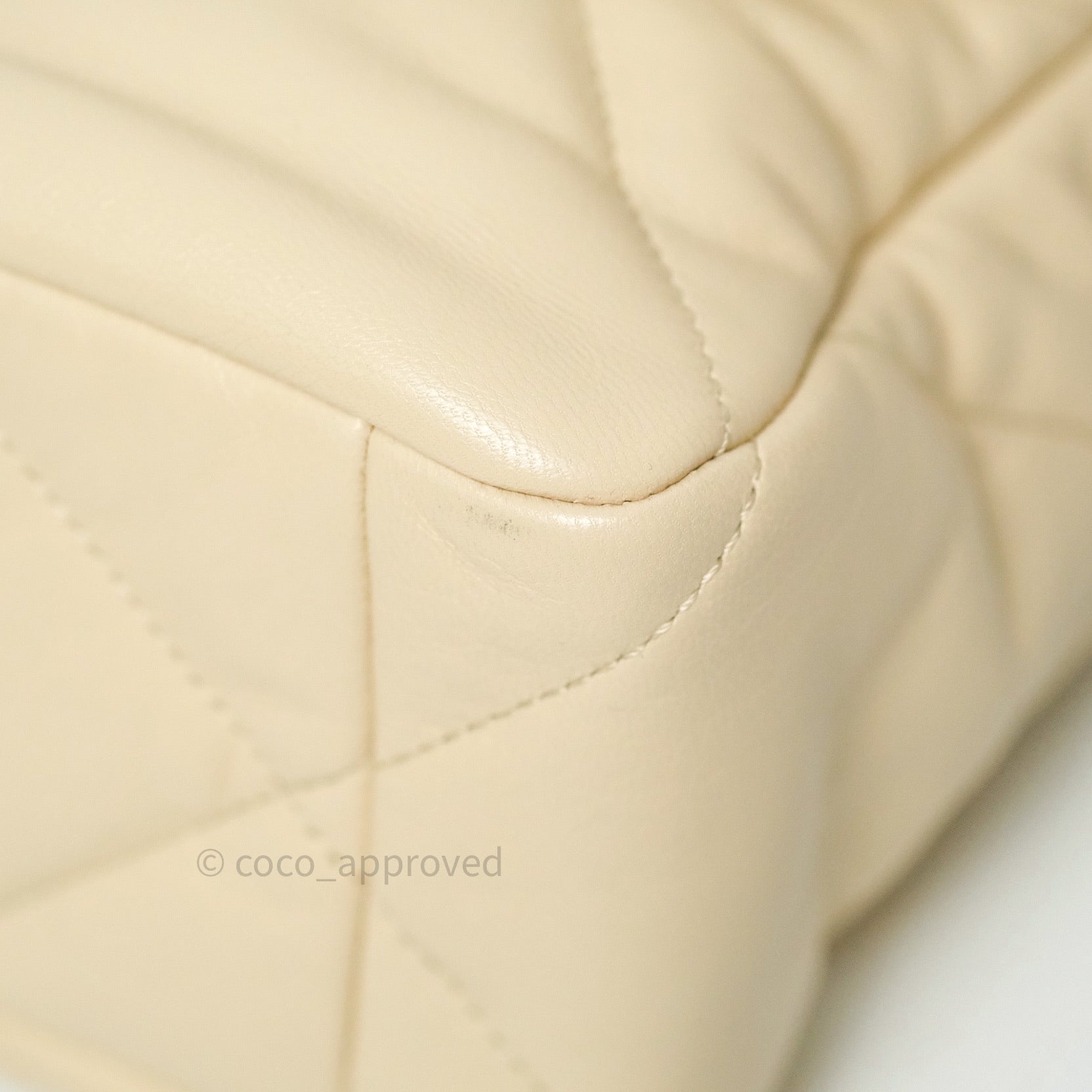 Chanel 19 Medium Flap Bag in Beige Goatskin Leather with Mixed Hardware - Luxury Handbag for Women, Perfect for Work, Date Night & Special Occasions