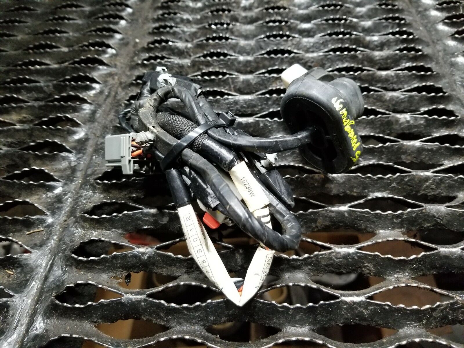 05 06 07 Dodge Magnum Left Rear Driver Side Door Wire Harness OEM Replacement - Perfect for Electrical Repairs & Window Motor Fixes