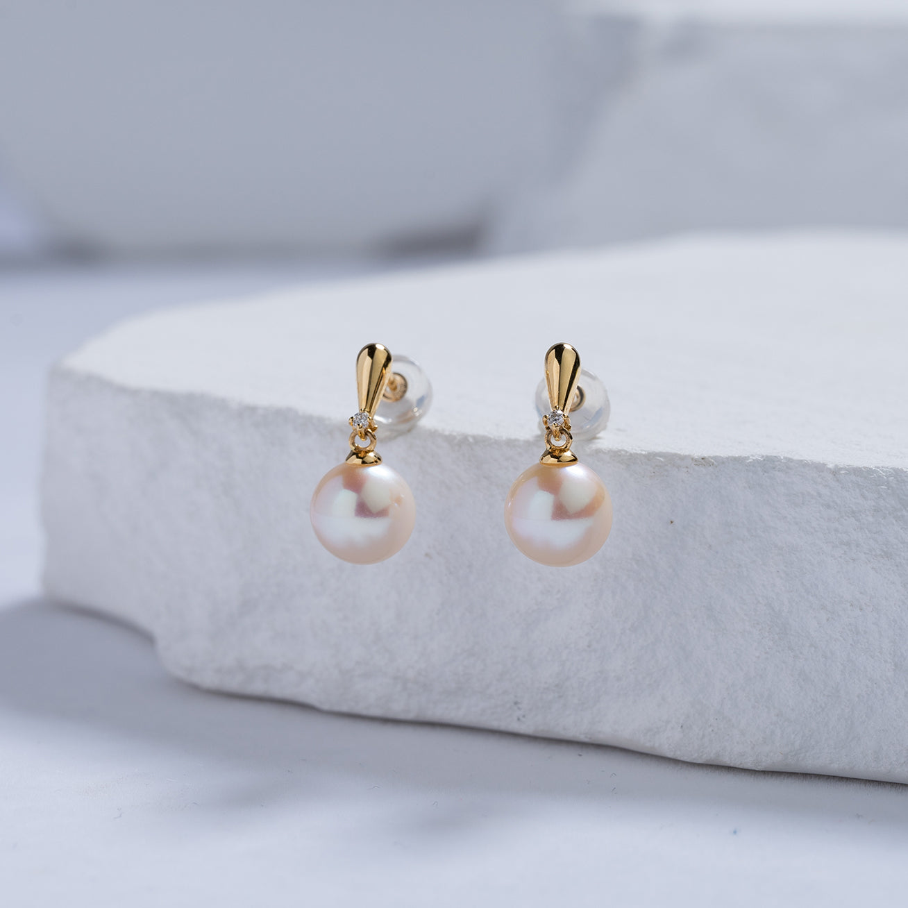18K Solid Gold Diamond Freshwater Pearl Earrings for Women - Luxury Dangle Earrings for Wedding, Party & Special Occasions - KE00115