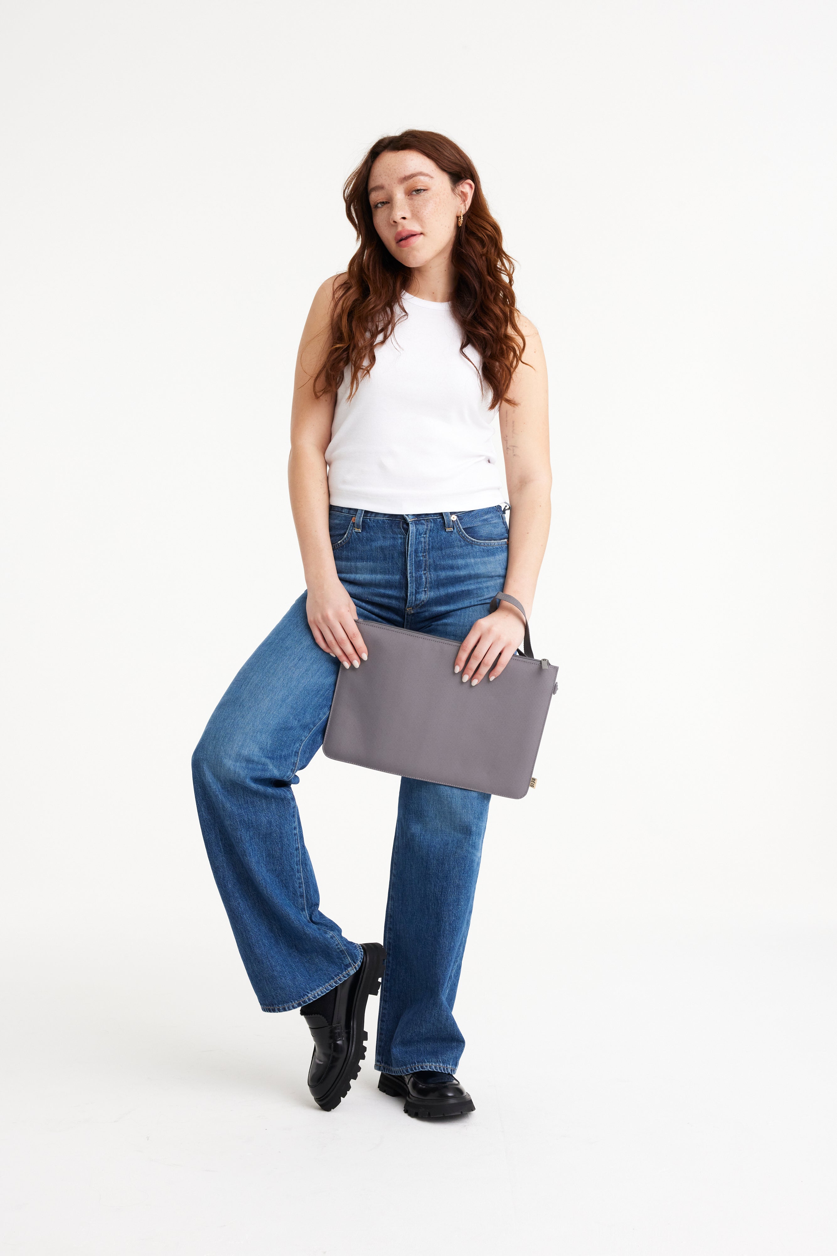 Beis Essentials Grey Laptop Sleeve - Lightweight & Protective Case for MacBook, iPad, Chromebook - Perfect for Work, School & Travel Accessories