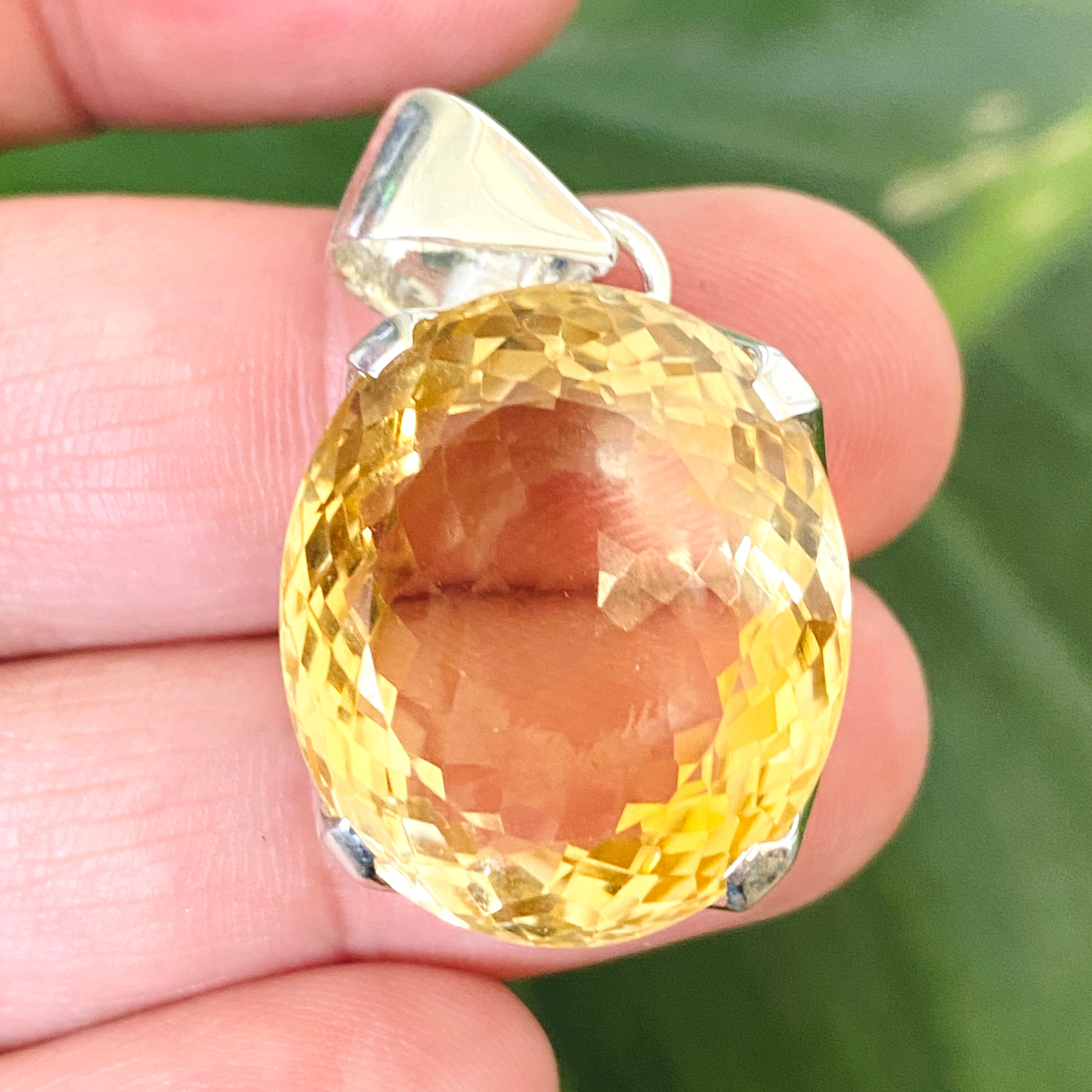 Natural Citrine Gemstone Oval Faceted Pendant Necklace KPGJ4785 - Elegant Jewelry for Women, Perfect Gift for Birthday, Anniversary & Special Occasions