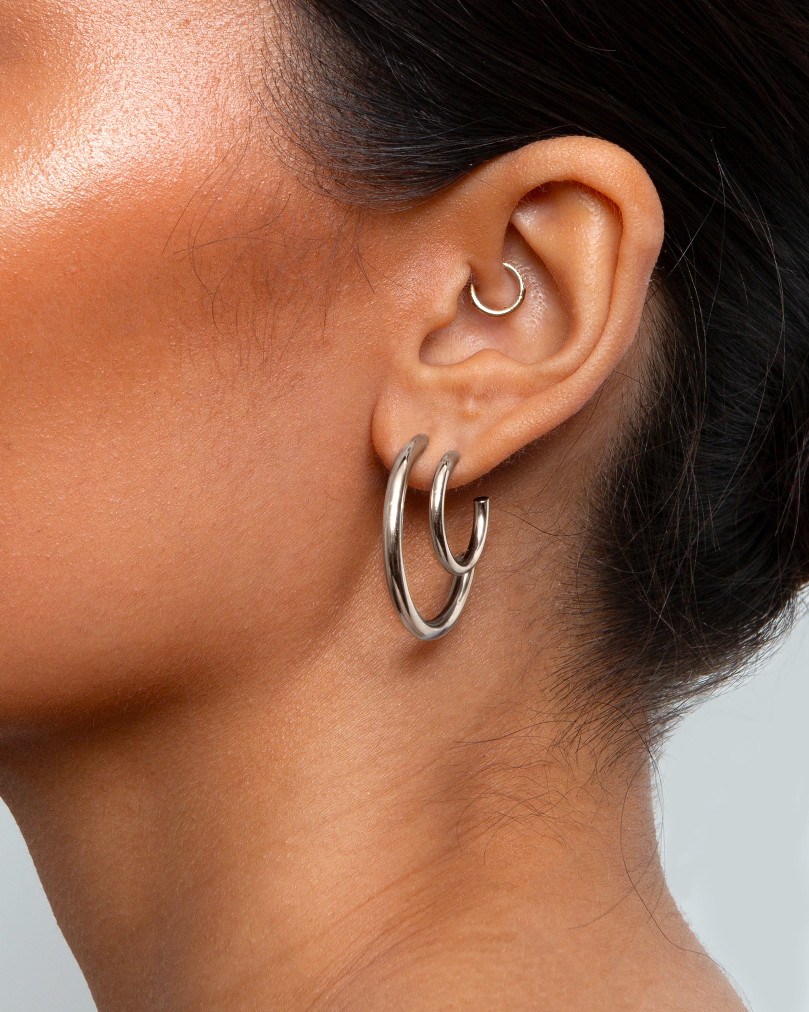 Sterling Silver 30mm Seamless Hoop Earrings for Women - Hypoallergenic & Tarnish-Free - Perfect for Everyday Wear, Parties & Gifting