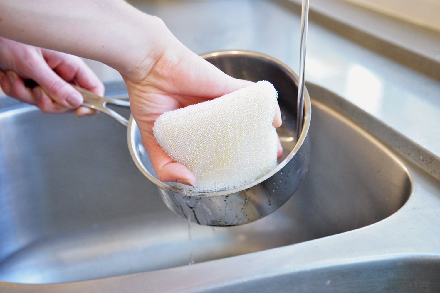 Premium Stainless Steel Scrub Sponges for Kitchen Cleaning - Dual-Sided Heavy Duty Scouring Pads (4-Pack, White) - Perfect for Pots, Pans, Stovetops & Tough Stain Removal