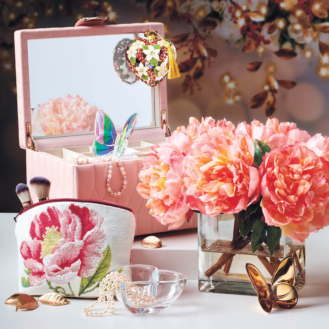 Beautiful Peonies in Glass Block Vase - Elegant Floral Arrangement for Home Decor, Wedding Centerpieces & Gift Giving