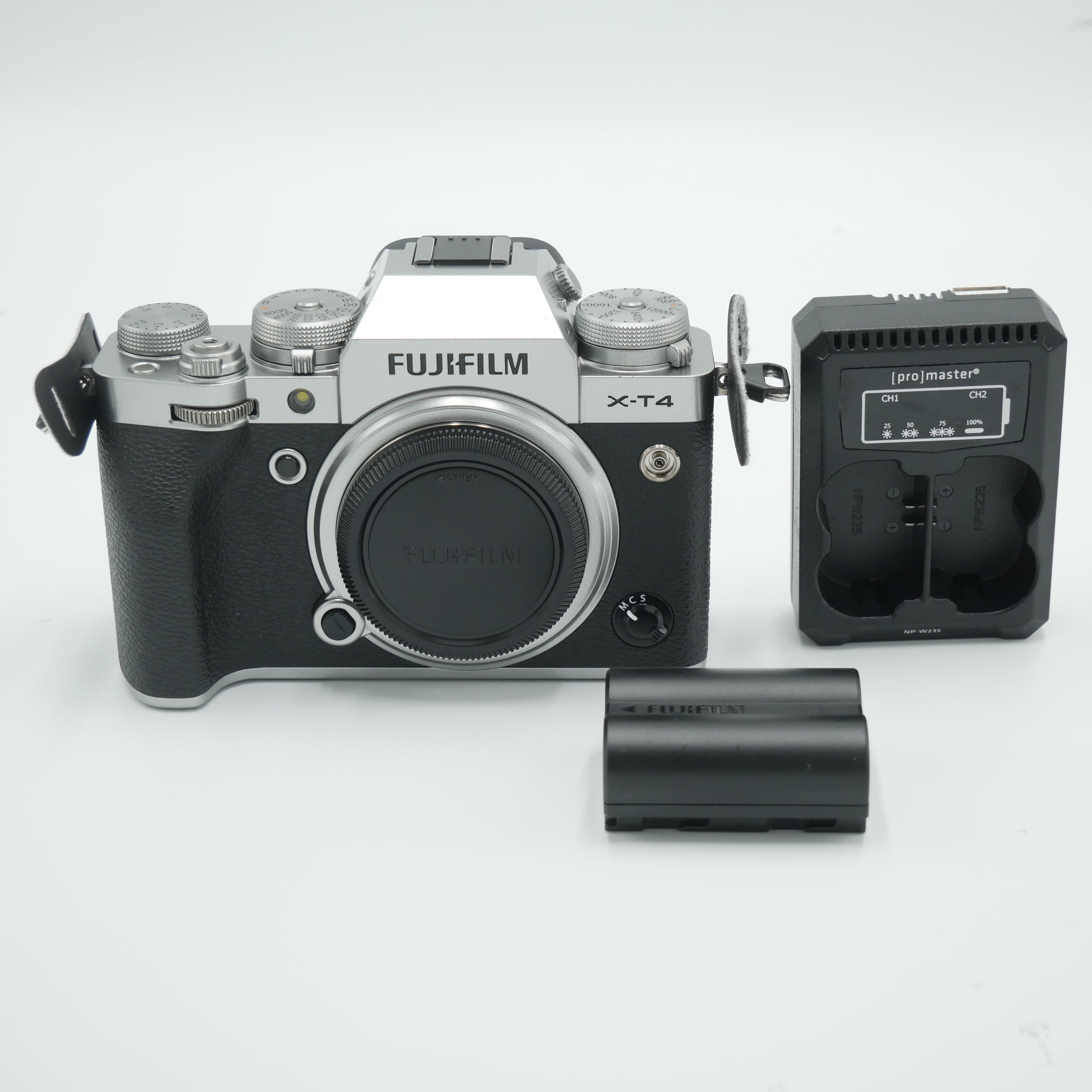 FUJIFILM X-T4 Mirrorless Digital Camera (Silver) - Used - Perfect for Travel Photography & Vlogging