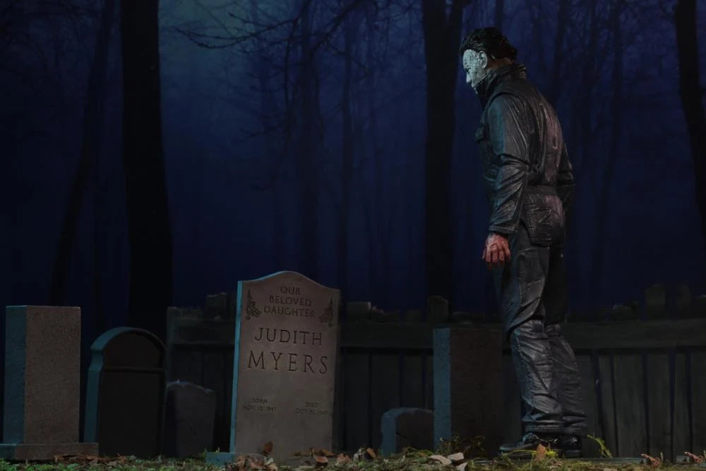NECA Ultimate Michael Myers Action Figure - Halloween 2018 Collectible - Perfect for Horror Fans, Cosplay & Movie Memorabilia Displays