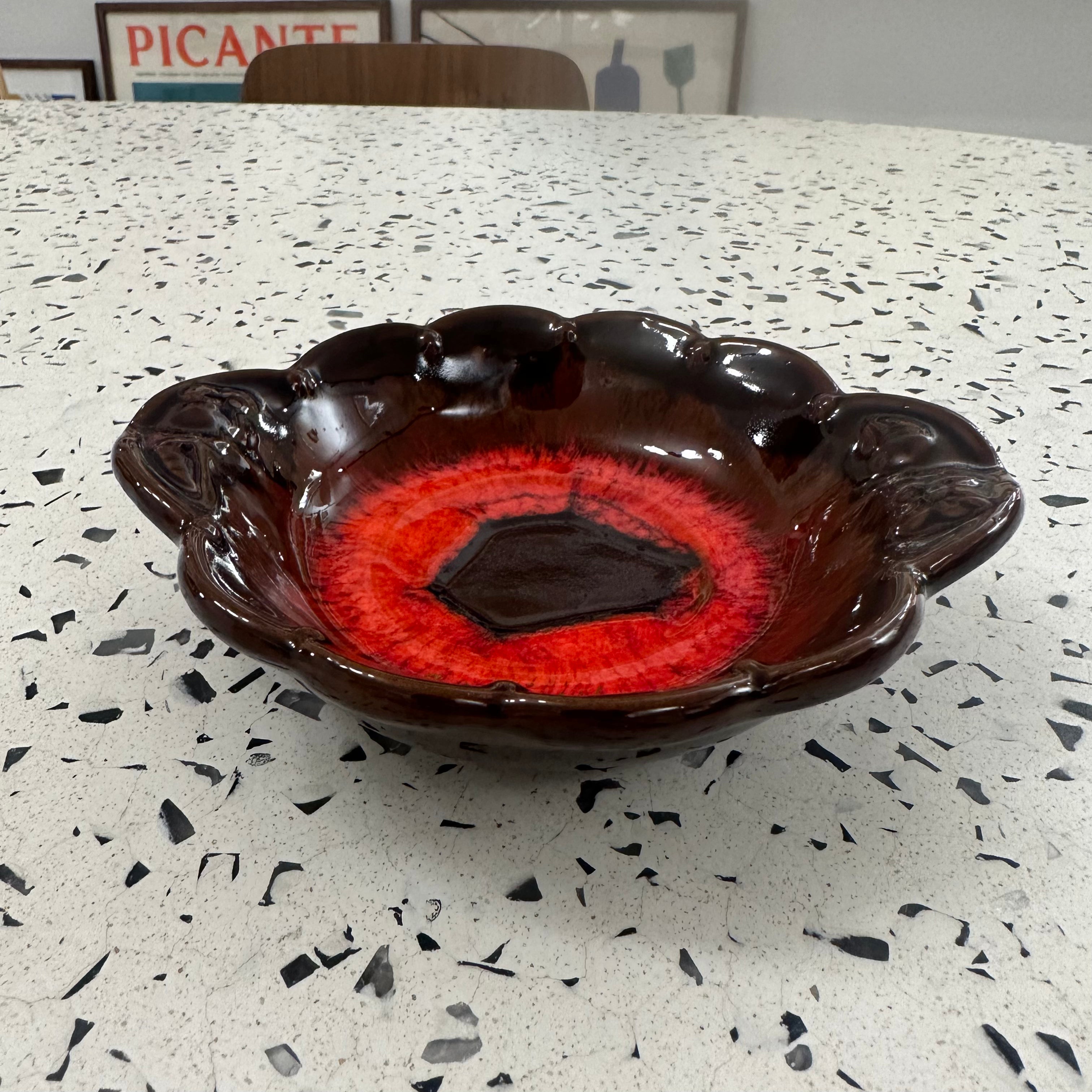 Elegant Brown Ceramic Ashtray - Premium Indoor/Outdoor Smoking Accessory for Cigarettes & Cigars - Perfect for Home, Office, Patio, and Garden Use
