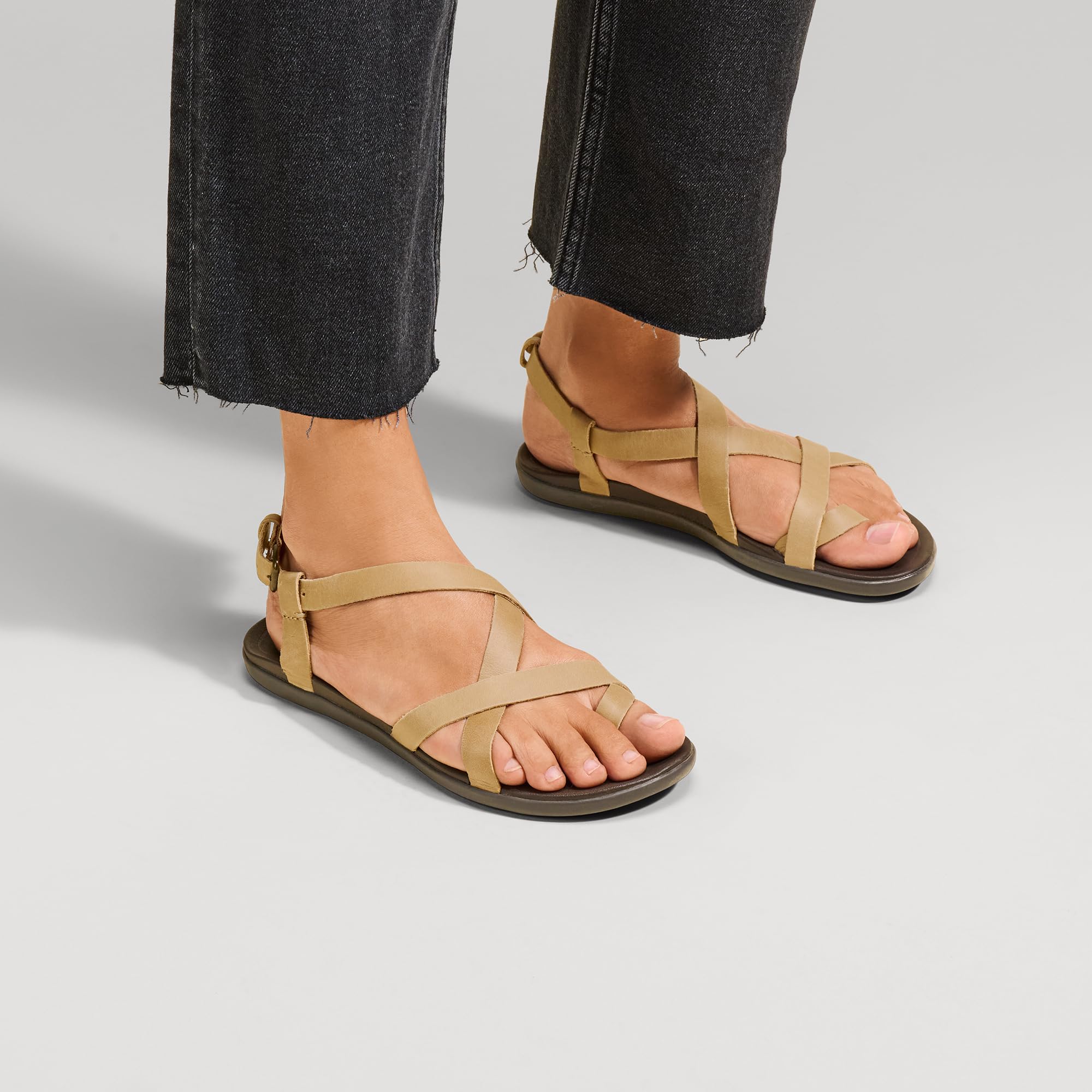 OLUKAI Upena Women's Quick-Dry Water Resistant Beach Sandals - Comfortable Flip-Flop Slides with Wet Grip Soles & Modern Low Profile Design - Perfect for Poolside, Vacation, and Summer Outdoor Activities