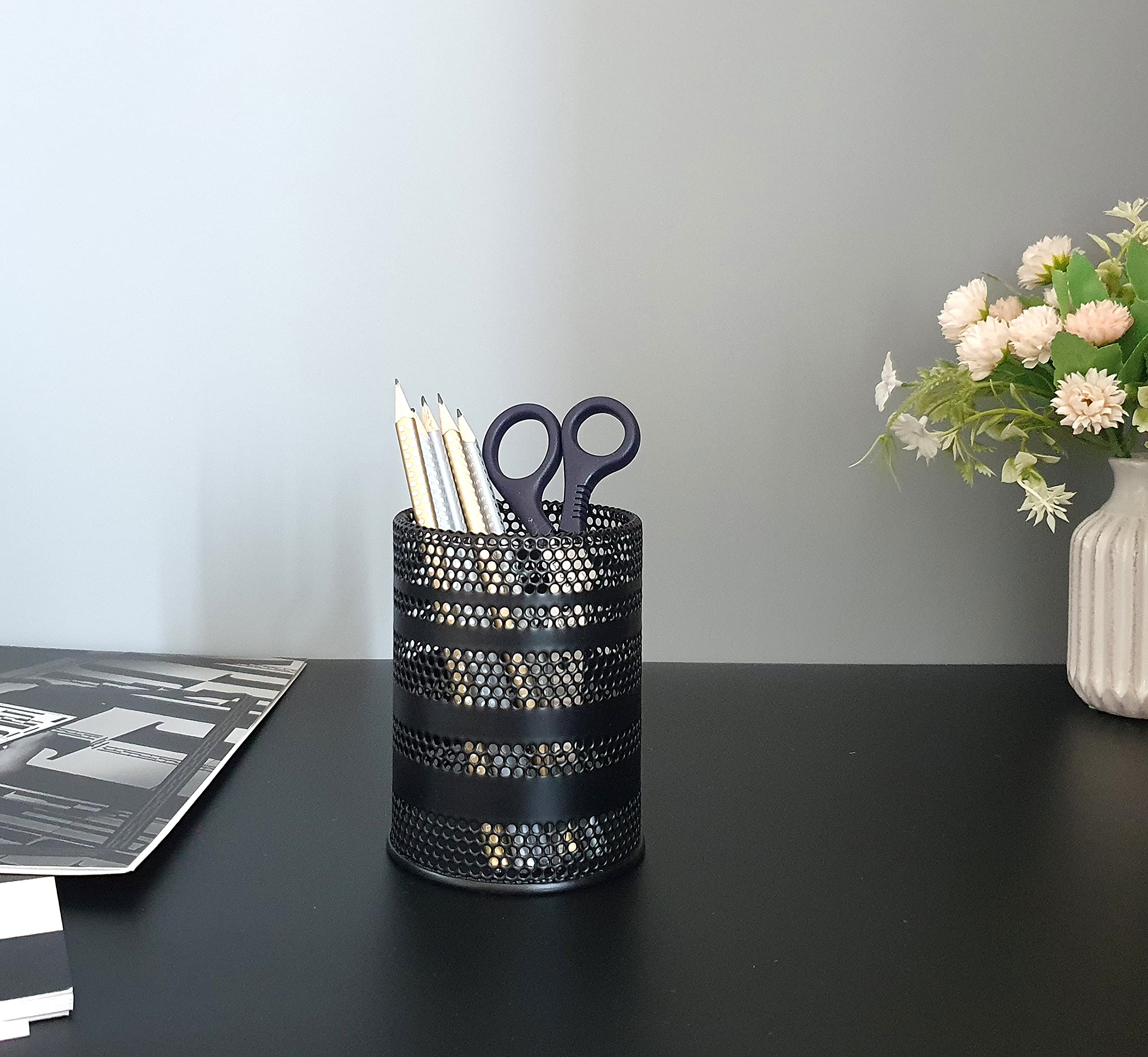 Metal Mesh Pen Holder for Desk - Black Office Pencil Cup Organizer, Stationery & Makeup Brush Caddy Stand (1 Pack) - Perfect for Home, Office & School Organization