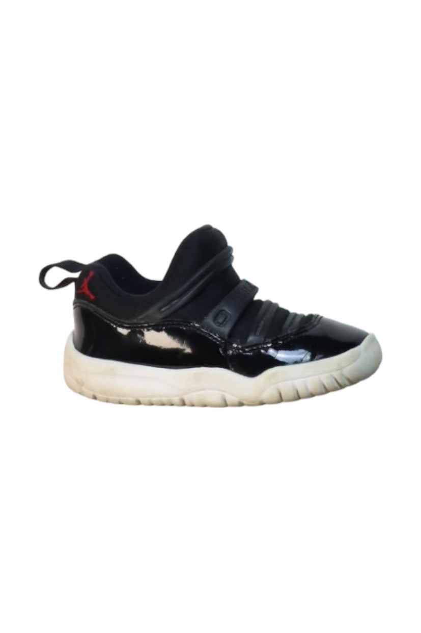 Air Jordan 3T Slip-On Sneakers for Men & Women - EU Size 25 (US 5.5) - Lightweight Comfortable Casual Shoes for Walking, Running, and Gym Workouts