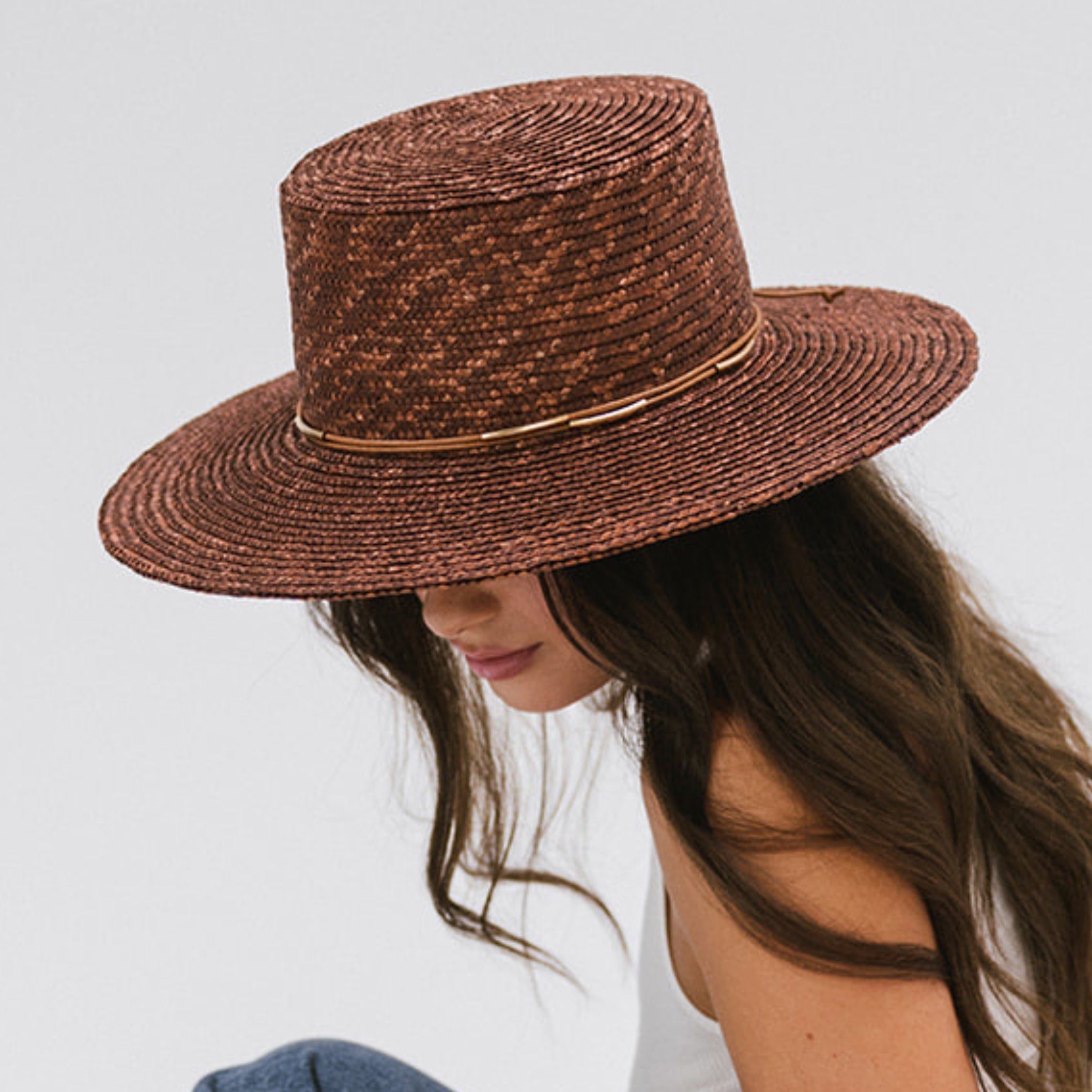 Stylish Capri Short Brim Boater Straw Hat for Women - Summer Beach Vacation, Garden Party & Outdoor Fashion Accessory