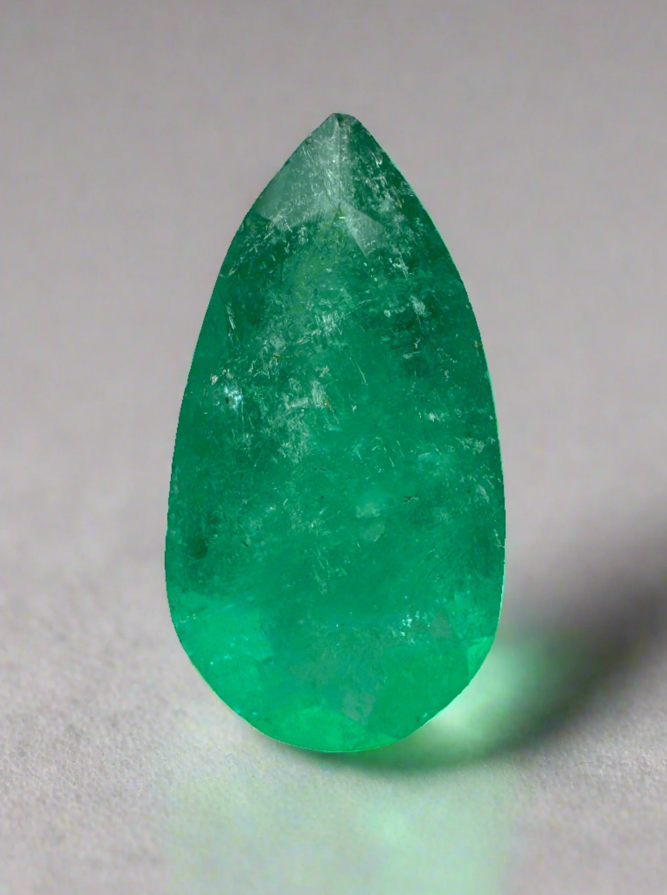 3.84 Carat 16x8.5mm Green Natural Loose Colombian Emerald Pear Cut Gemstone for Jewelry Making, Engagement Rings & Luxury Gifts