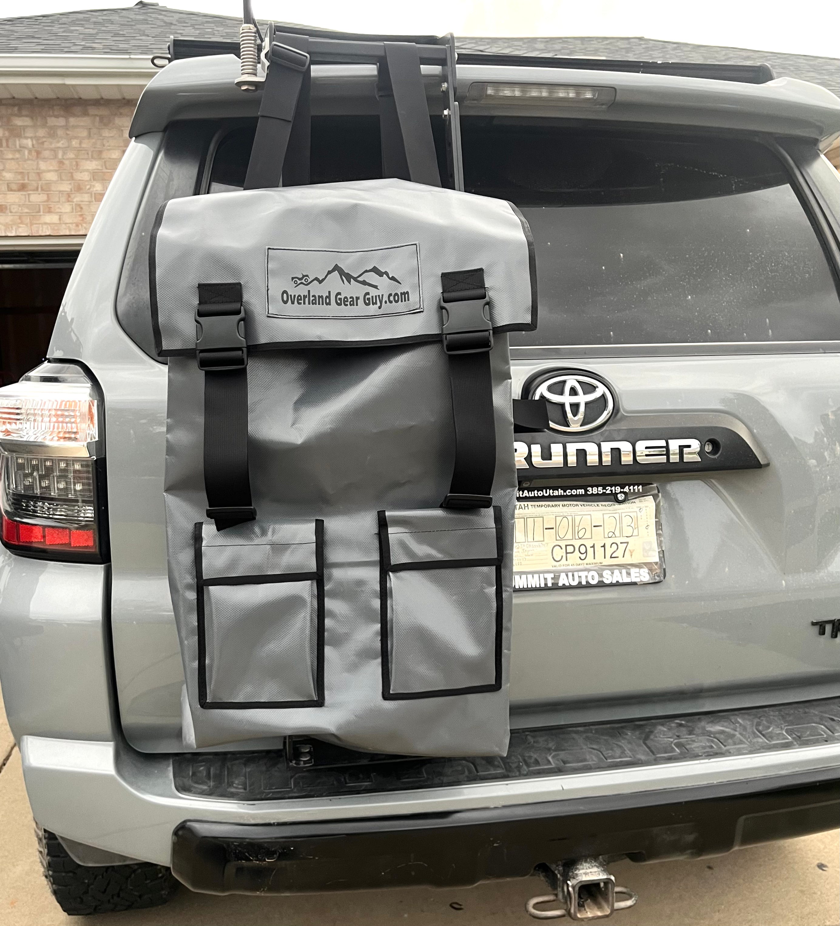 Heavy-Duty Rear Ladder Trash Bag - Waterproof Truck Bed Garbage Can for Pickup Trucks & SUVs - Perfect for Camping, Road Trips & Outdoor Adventures