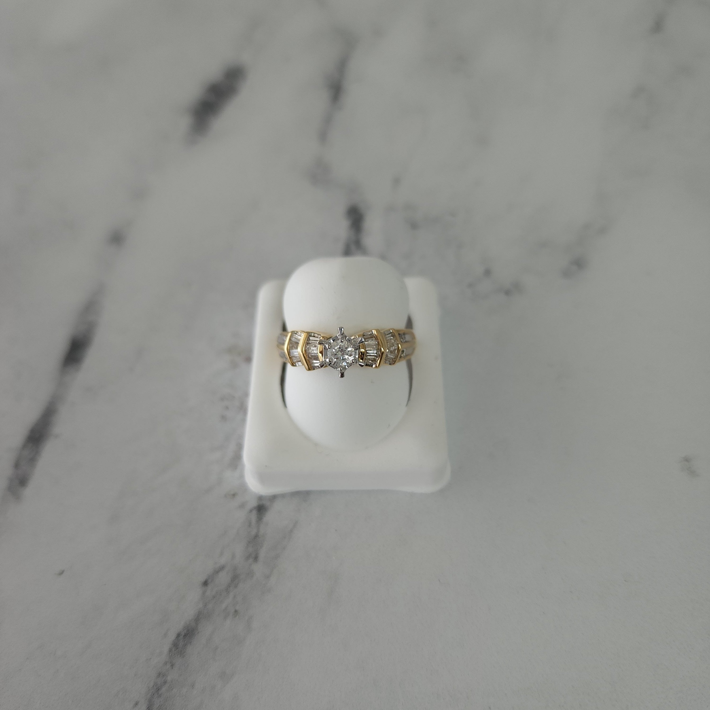 Vintage Style Diamond Engagement Ring 14k Two-Tone Gold - Perfect for Proposals, Anniversaries & Romantic Occasions