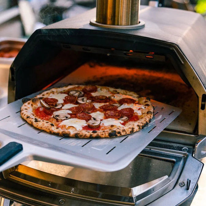 Ooni Karu 16 Multi-Fuel Outdoor Pizza Oven - Portable Wood & Gas Pizza Maker for Backyard, Camping & Parties - Perfect for Homemade Neapolitan & Artisan Pizzas