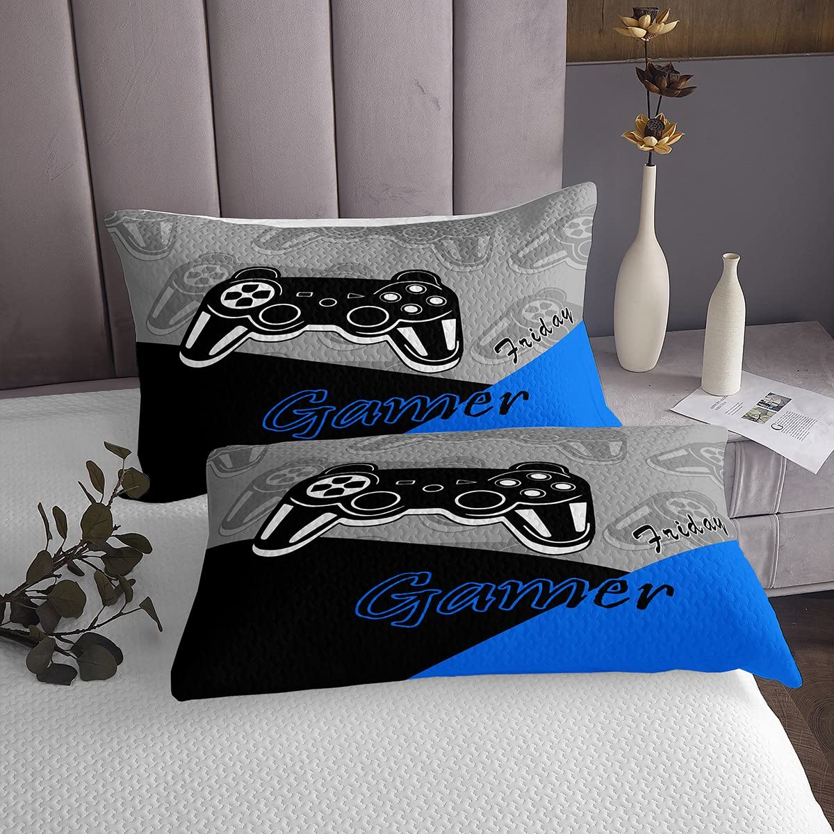 Feeyou 2-Piece Gamer Quilt Set - Twin Size Gaming Bedspread with 1 Quilt & 2 Pillowcases for Kids, Boys & Teens - Soft All-Season Controller Design Bedding - Perfect for Gaming Rooms, Sleepovers & Teen Bedrooms