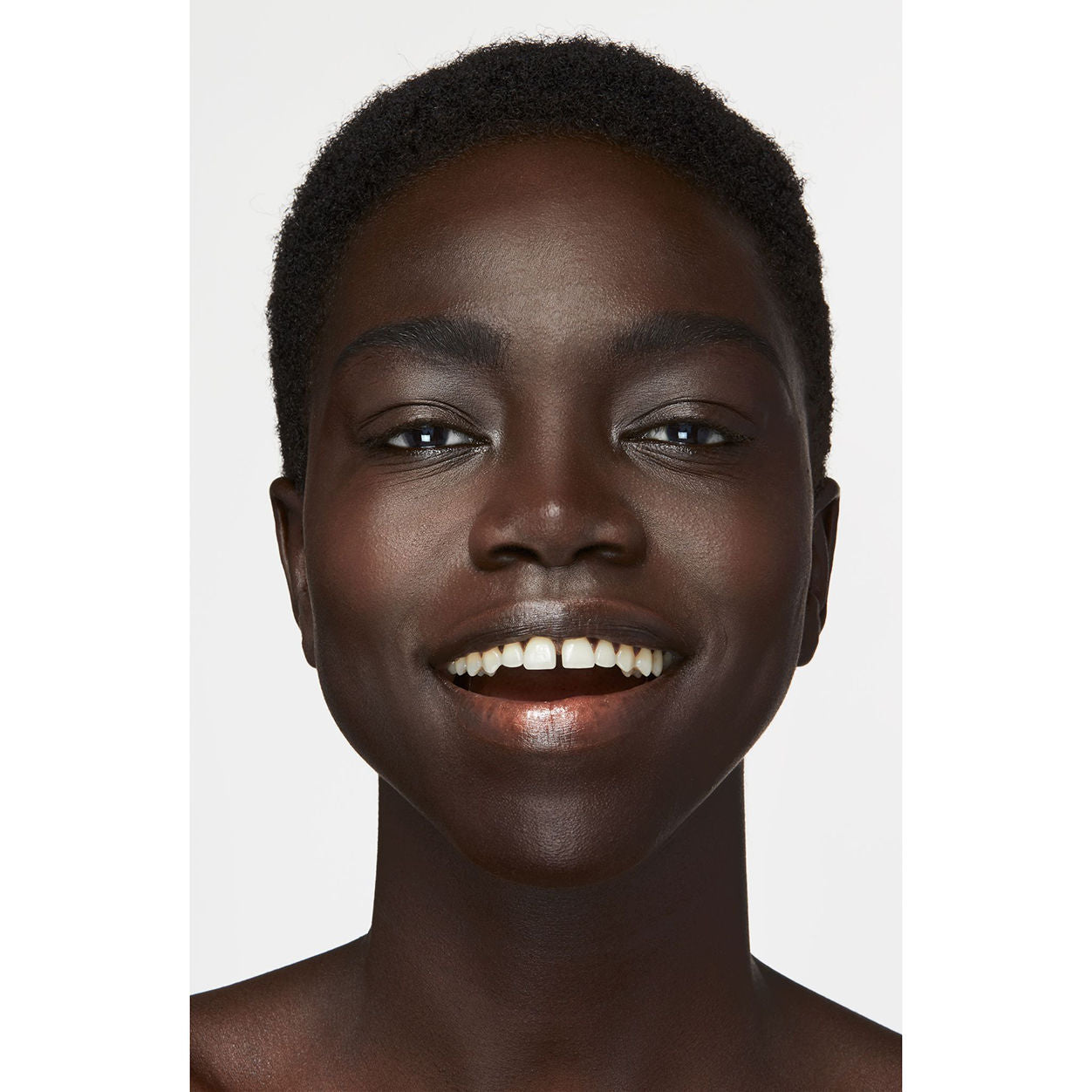 Estée Lauder Double Wear Stay-in-Place Makeup Foundation - 24 Hour Wear, Oil-Free, Medium to Full Coverage - Perfect for Long Days, Weddings & Special Events