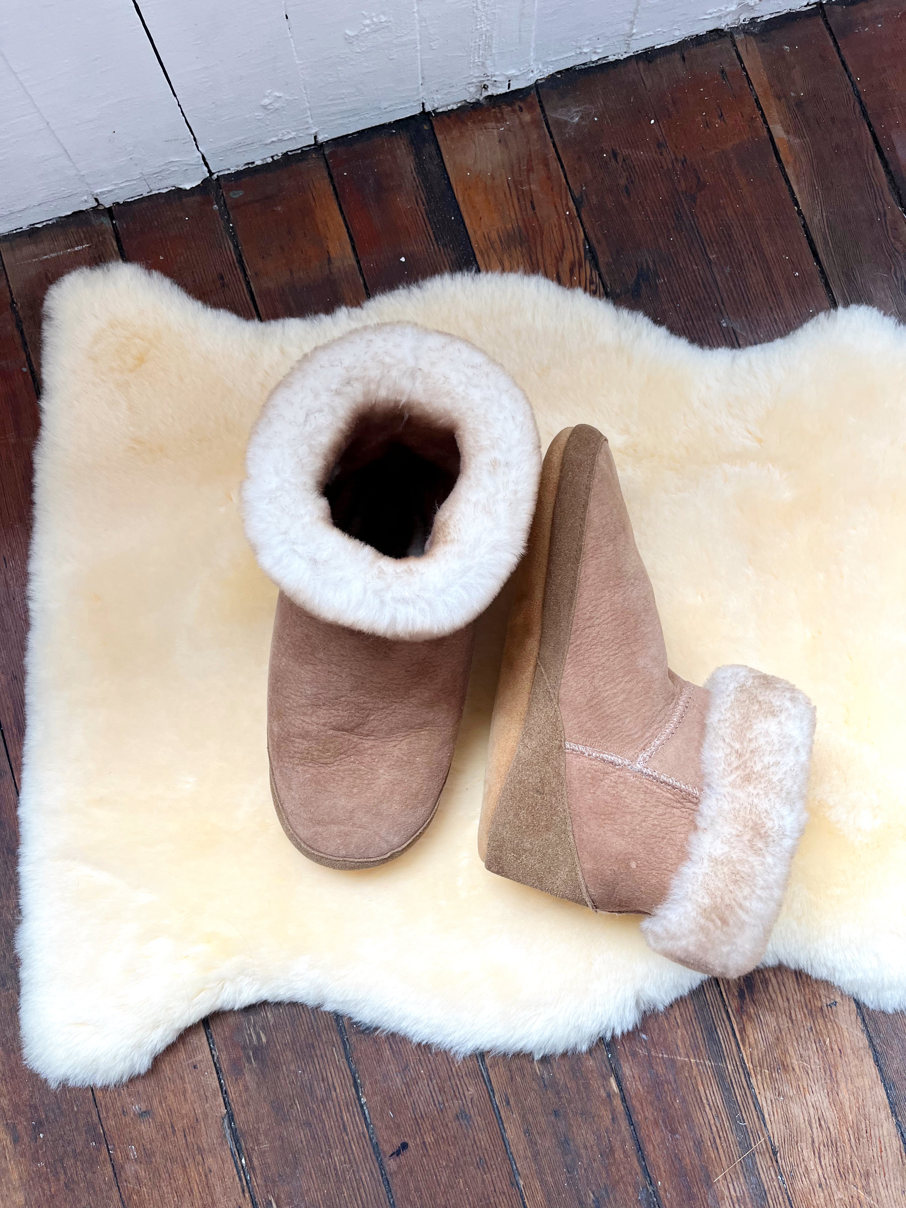 Premium Sheepskin Cabin Boots for Men & Women - Cozy Winter Indoor/Outdoor Slippers for Home, Camping & Cabin Wear