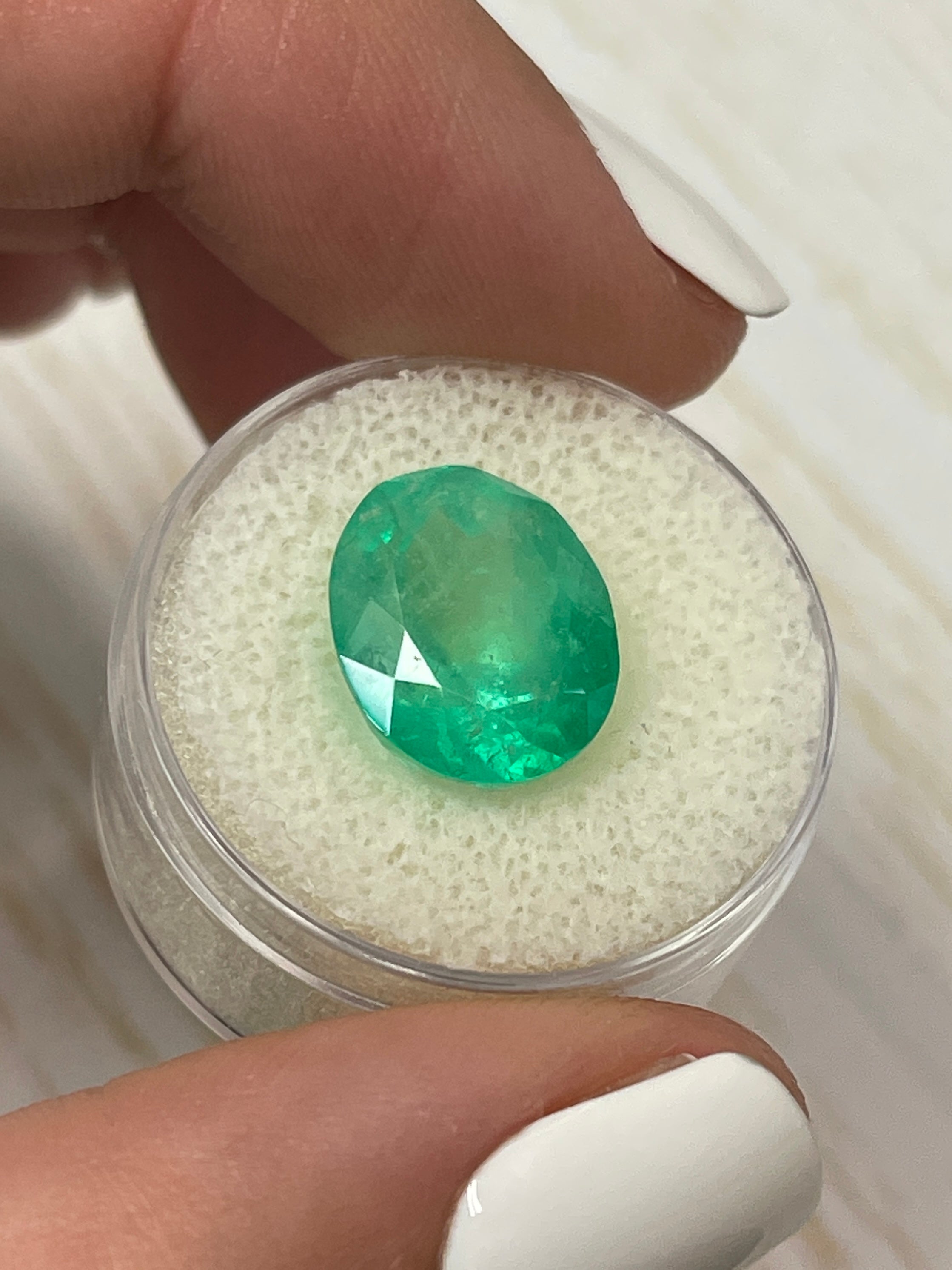 7.80 Carat Medium Yellowish Green Natural Loose Colombian Emerald Oval Cut Gemstone for Jewelry Making, Engagement Rings & Luxury Gifts