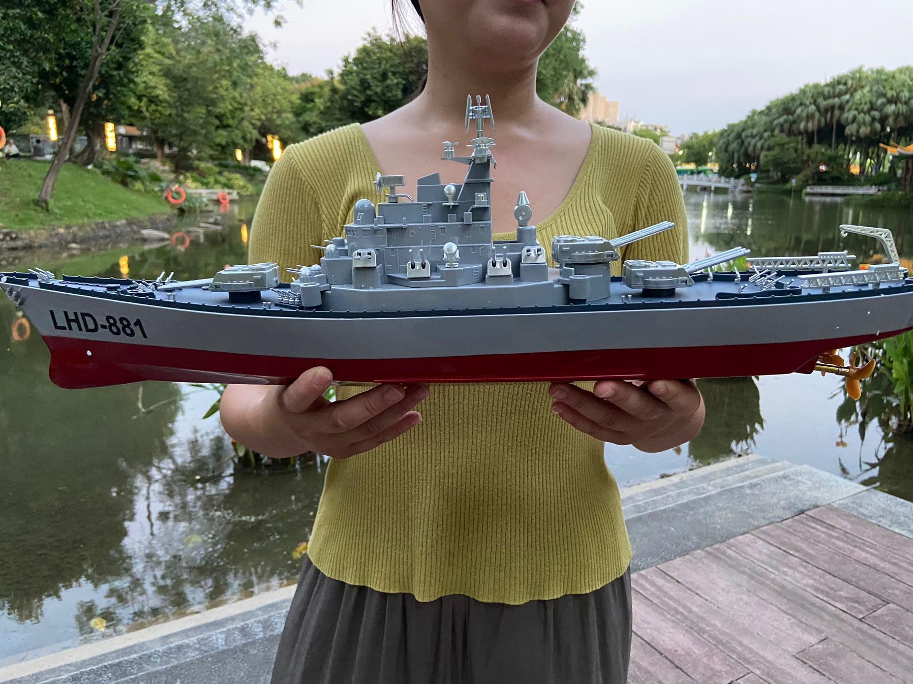 SOWOFA 24-inch Louisiana Class RC Cruiser Warship - Electric Remote Control Boat with Super Long Hull, Military Toy for Kids, Launchable Aircraft Carrier Model - Perfect for Pool Play, Battles, and Collectors