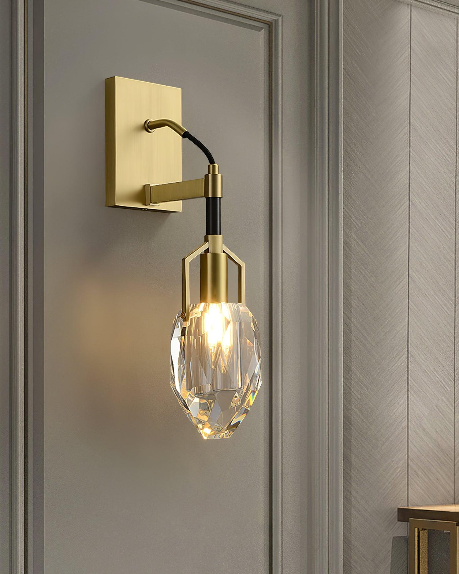 Lavilla Modern Wall Lamp - Sleek LED Sconce Light for Bedroom, Living Room & Hallway - Energy Efficient Indoor Lighting Fixture (Black Finish)