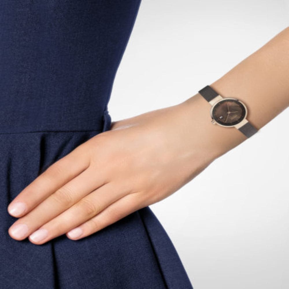 BERING 14426 265 Classic Women's Watch - Elegant Stainless Steel Analog Watch with Date Window, Water Resistant for Everyday Wear, Perfect for Office, Business & Casual Occasions