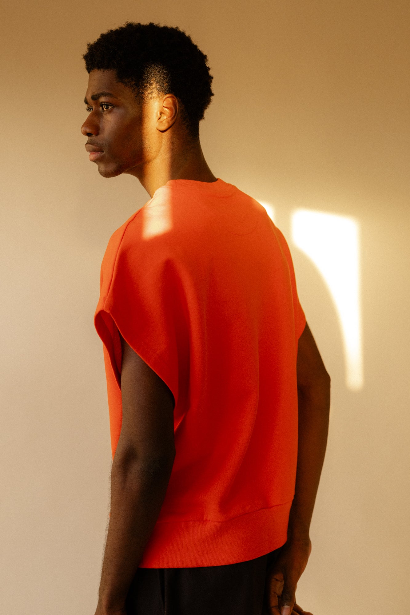 Eco-Friendly Men's Sleeveless Sweatshirt - Breathable Flame Red Workout Top for Gym, Running & Summer Outdoor Activities