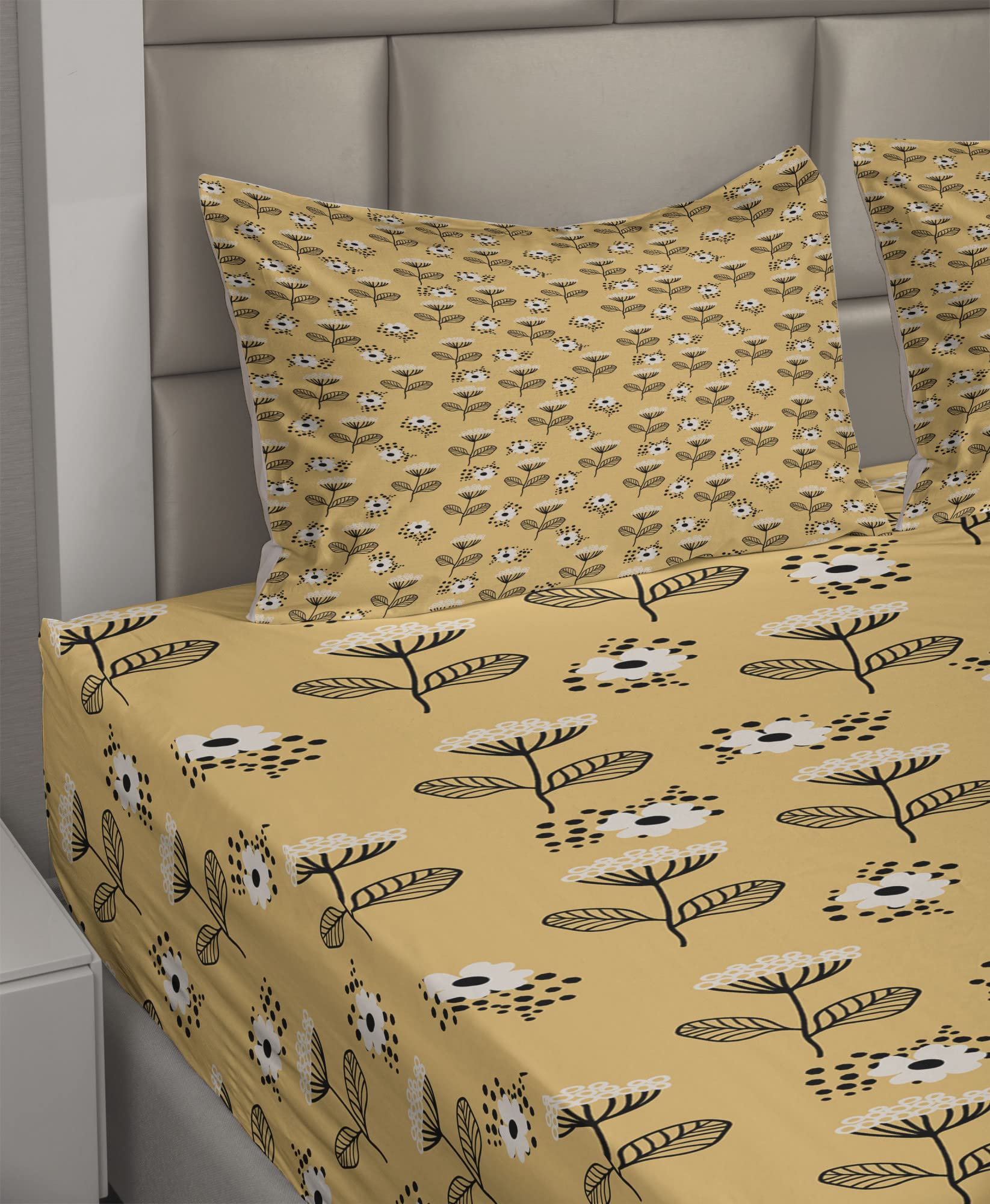 Ambesonne Floral Sheet Set - Hand-Drawn Doodle Flowers & Polka Dots, 4-Piece King Size Bedding Set with Fitted Sheet, Flat Sheet & Pillowcases in Pale Orange Umber - Perfect for Master Bedroom, Guest Room & Bohemian Home Decor