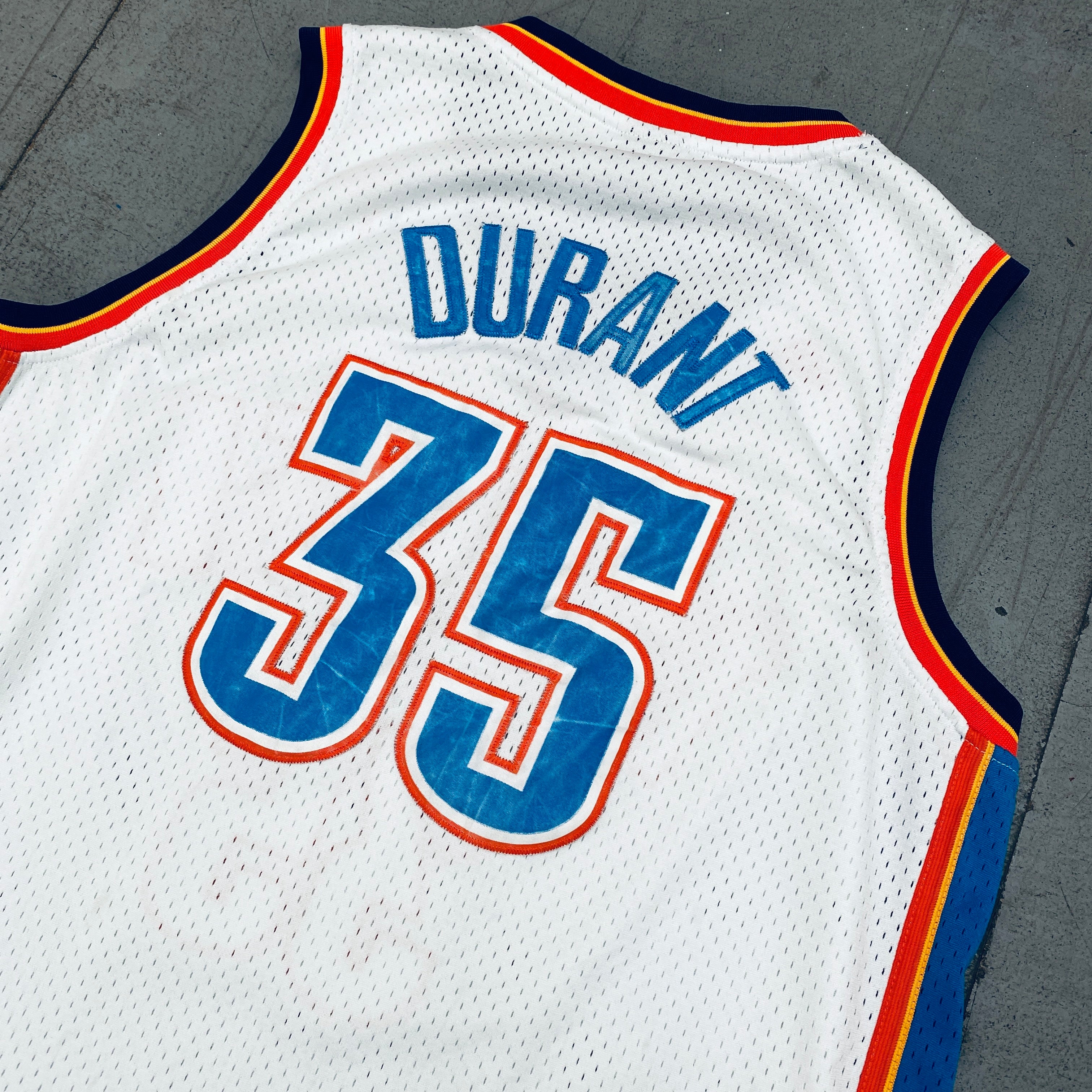 Kevin Durant Oklahoma City Thunder 2010-11 White Stitched NBA Jersey - Authentic Adidas Basketball Jersey for Fans & Collectors - Perfect for Games, Events & Memorabilia Display
