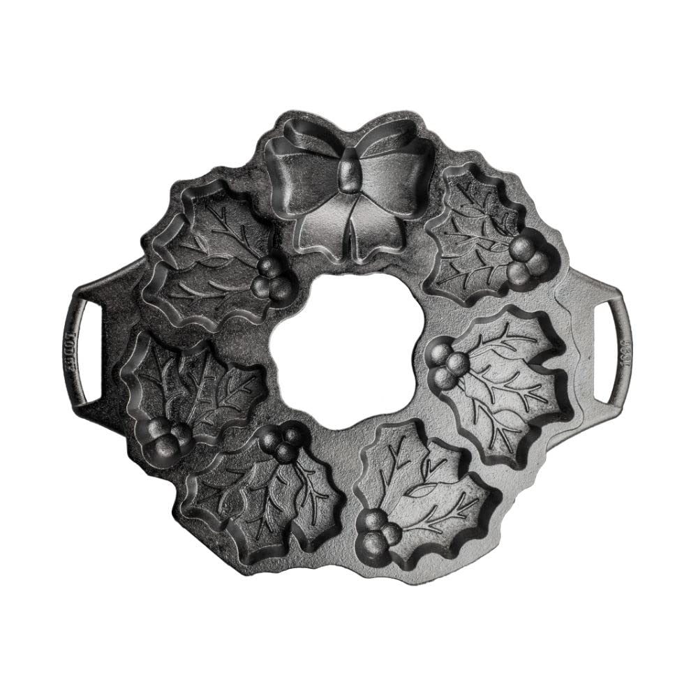 Lodge Cast Iron Holiday Wreath Pan - 14.69 Inch Skillet for Baking, Roasting & Serving | Perfect for Christmas Cookies, Cornbread & Festive Meals | Durable Kitchen Essential for Holiday Cooking & Gift Giving