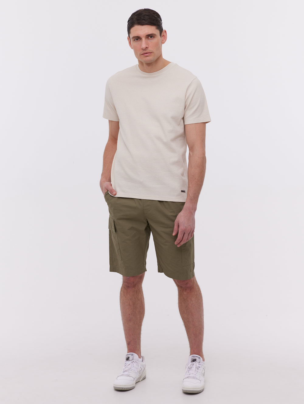 Detoca Men's Cargo Shorts with Multiple Pockets - Durable & Comfortable Outdoor Work Shorts for Hiking, Camping, and Casual Wear
