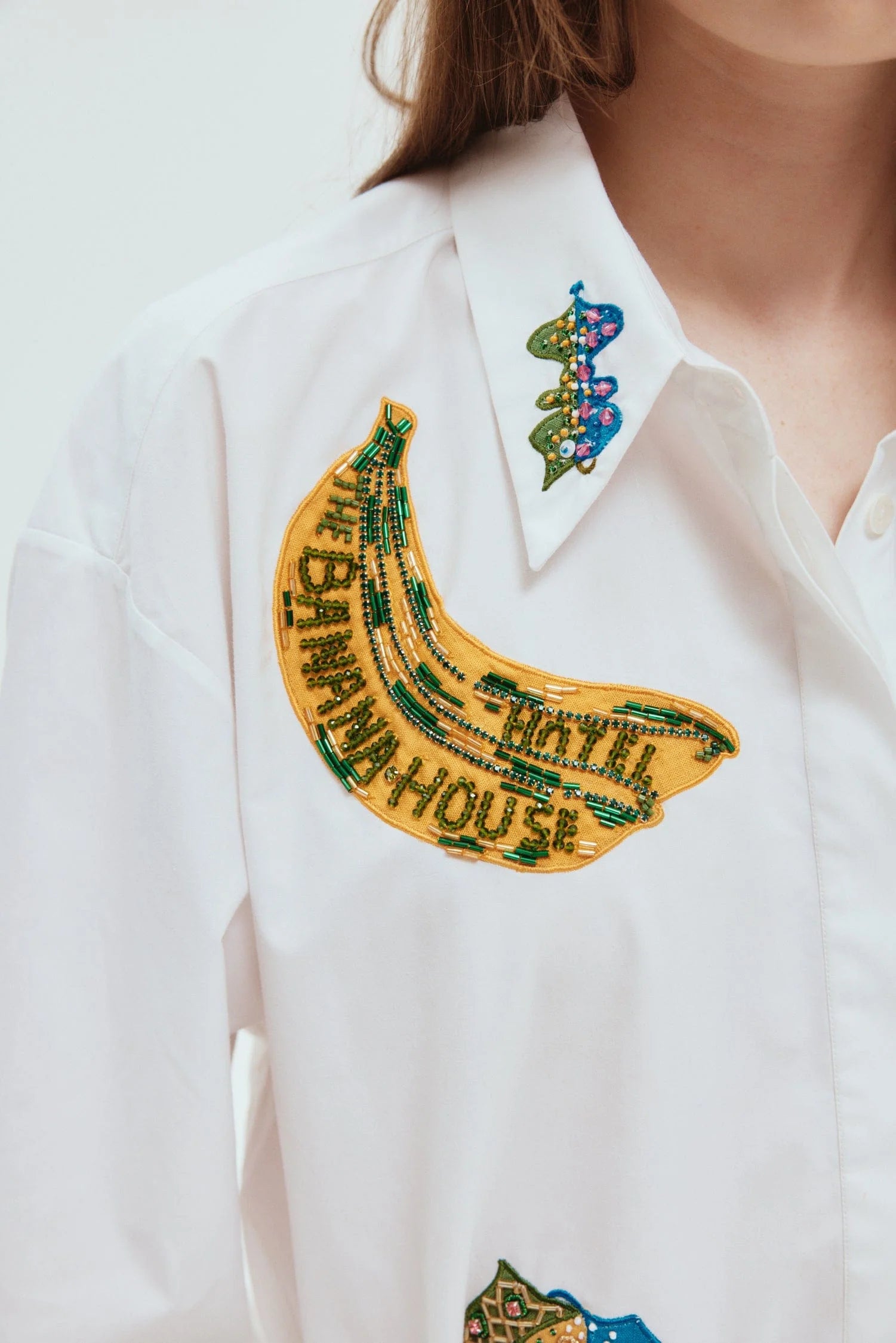Stylish Clam Embroidered Shirt for Women - Trendy Summer Blouse with Shell Design - Perfect for Beach Vacations, Casual Outings & Boho Fashion
