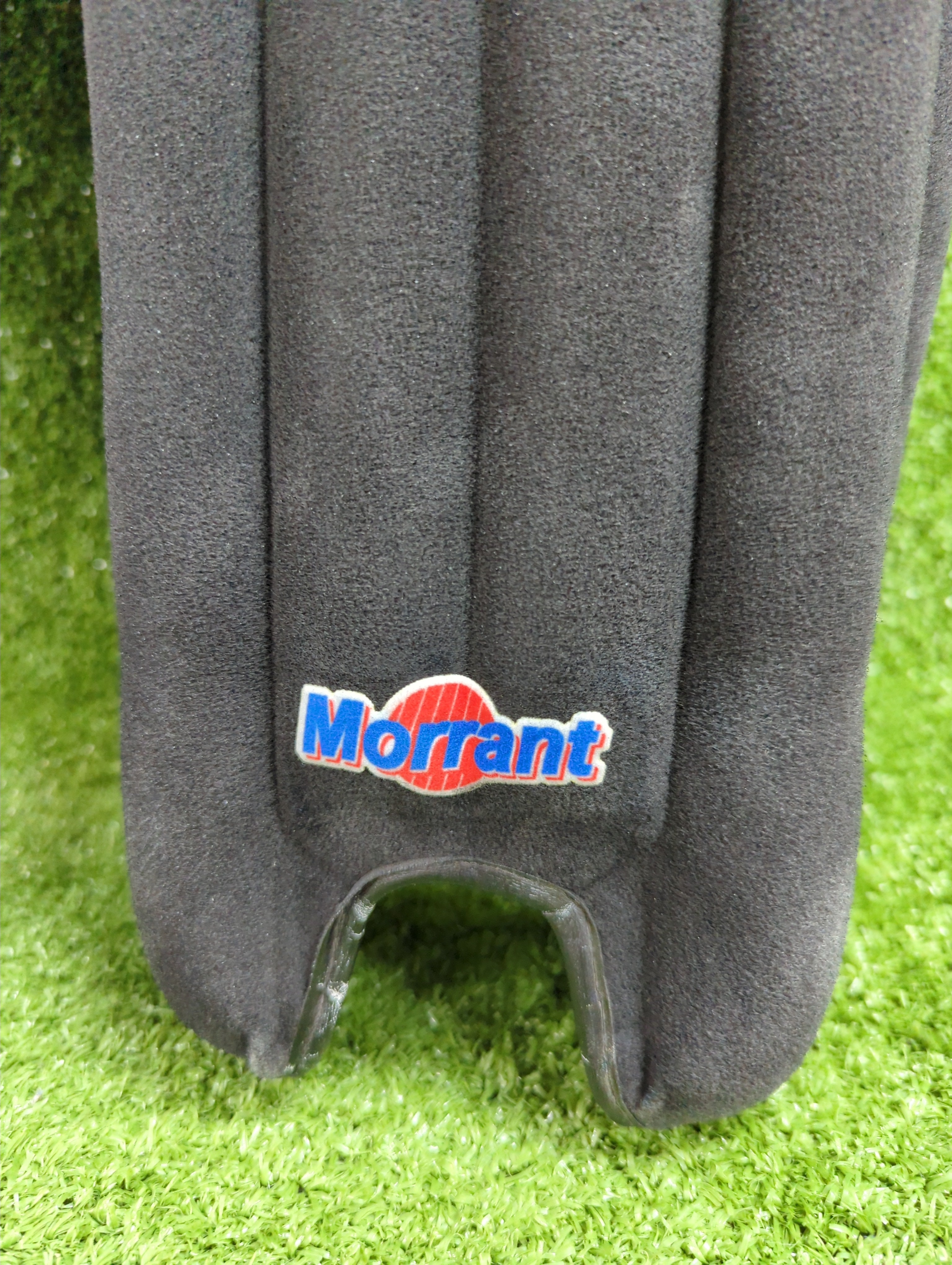 Morrant International Super Ultralite Adult Cricket Batting Pads - Lightweight Protective Gear for Cricket Matches & Practice Sessions