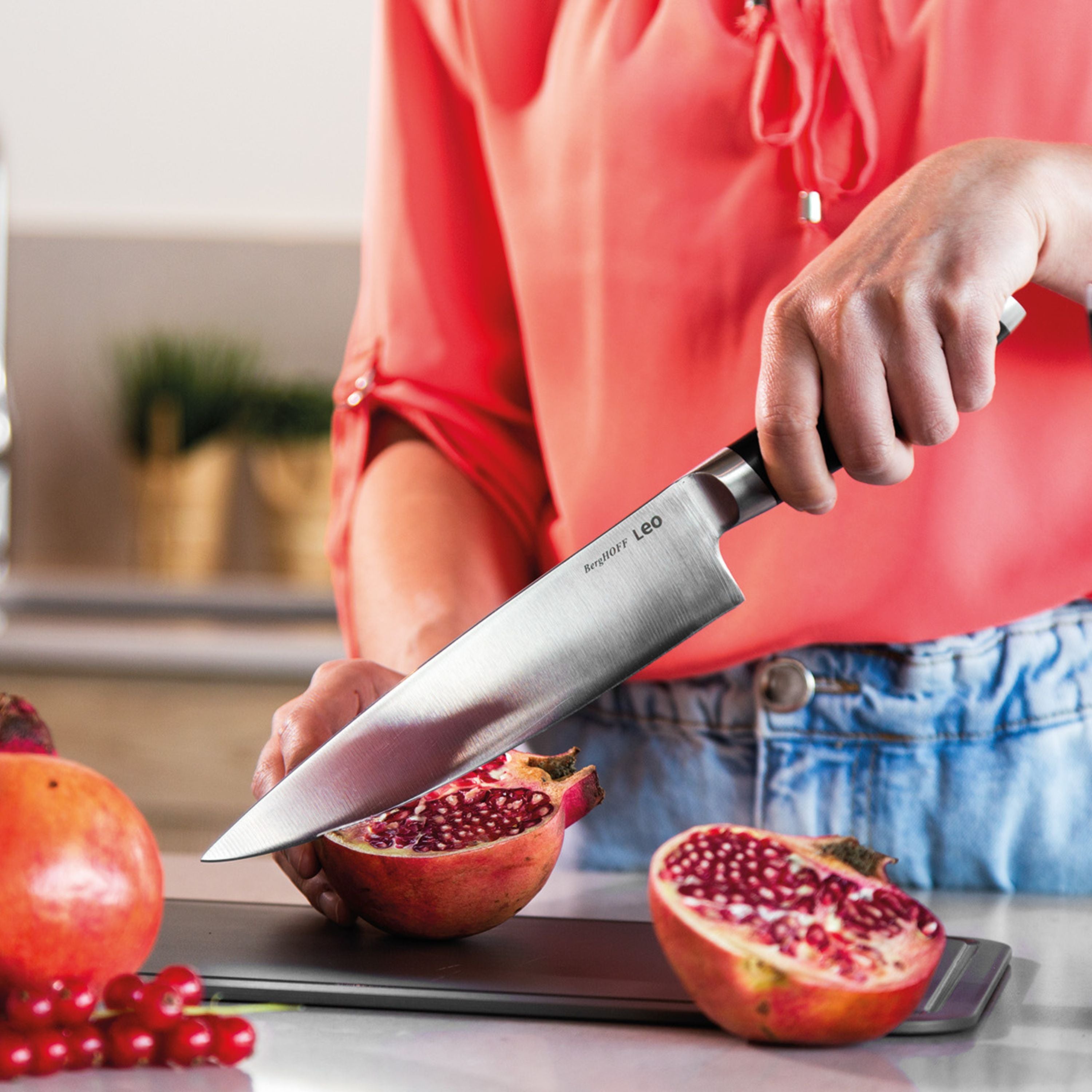 BergHOFF Leo 8-Inch Chef's Knife - Premium Graphite Stainless Steel Kitchen Knife for Professional Cooking, Slicing & Dicing - Perfect for Home Chefs & Culinary Enthusiasts