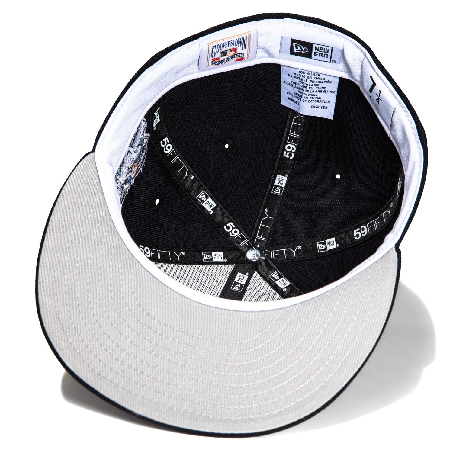 New Era 59Fifty New York Yankees 2000 World Series Patch Game Hat - Navy & White Baseball Cap for Men & Women - Perfect for MLB Games, Sports Events & Casual Wear
