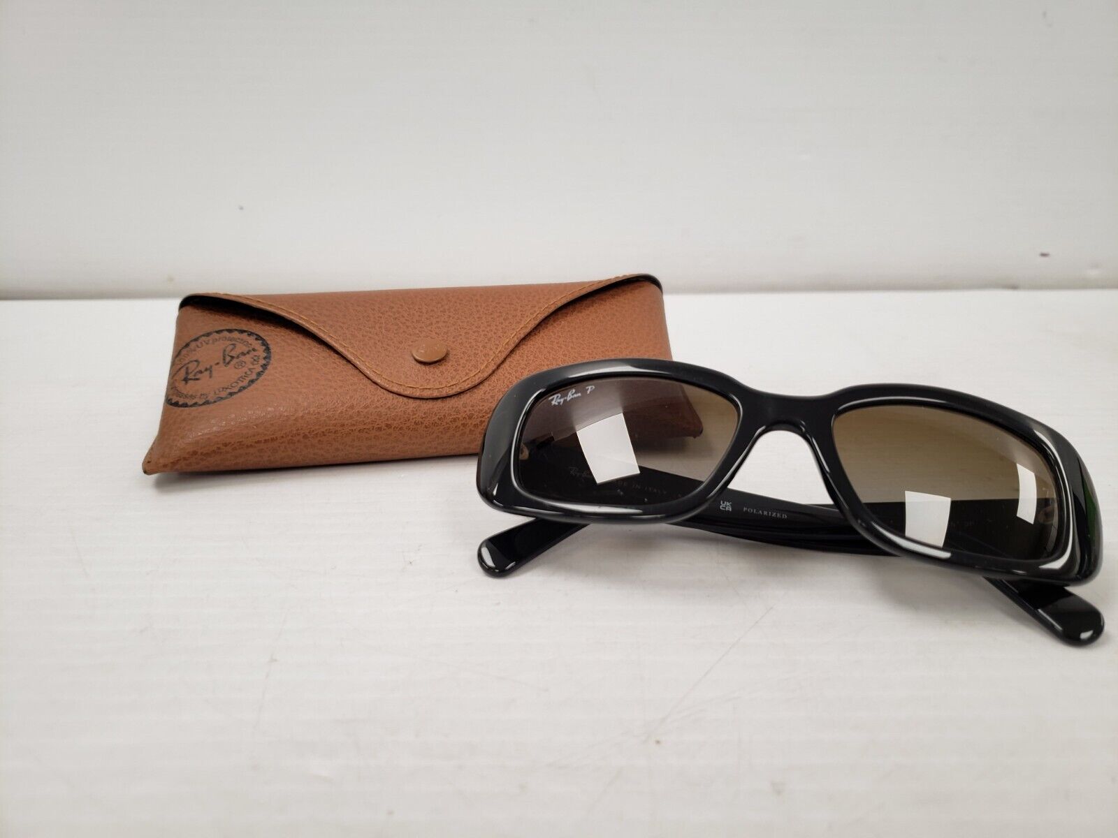 Ray Ban RB4122 Polarized Sunglasses for Men & Women - Classic Aviator Style for UV Protection - Perfect for Driving, Travel & Outdoor Activities