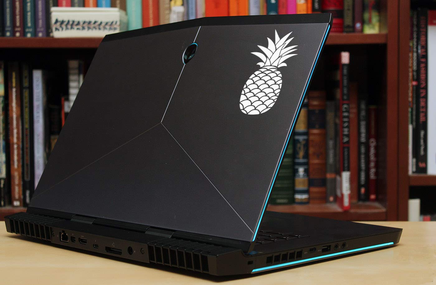 White Pineapple Decal - Versatile Sticker for Car Windows, Phones, Tablets, Laptops - Ideal for Home, Office, and Outdoor Decor