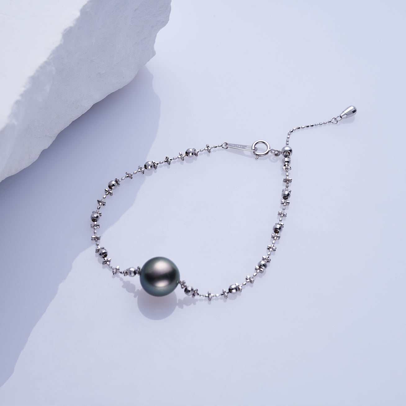 18K Solid Gold Tahitian Pearl Bracelet for Women | Elegant Handmade Jewelry Gift | Perfect for Weddings, Anniversaries & Special Occasions | KB00039