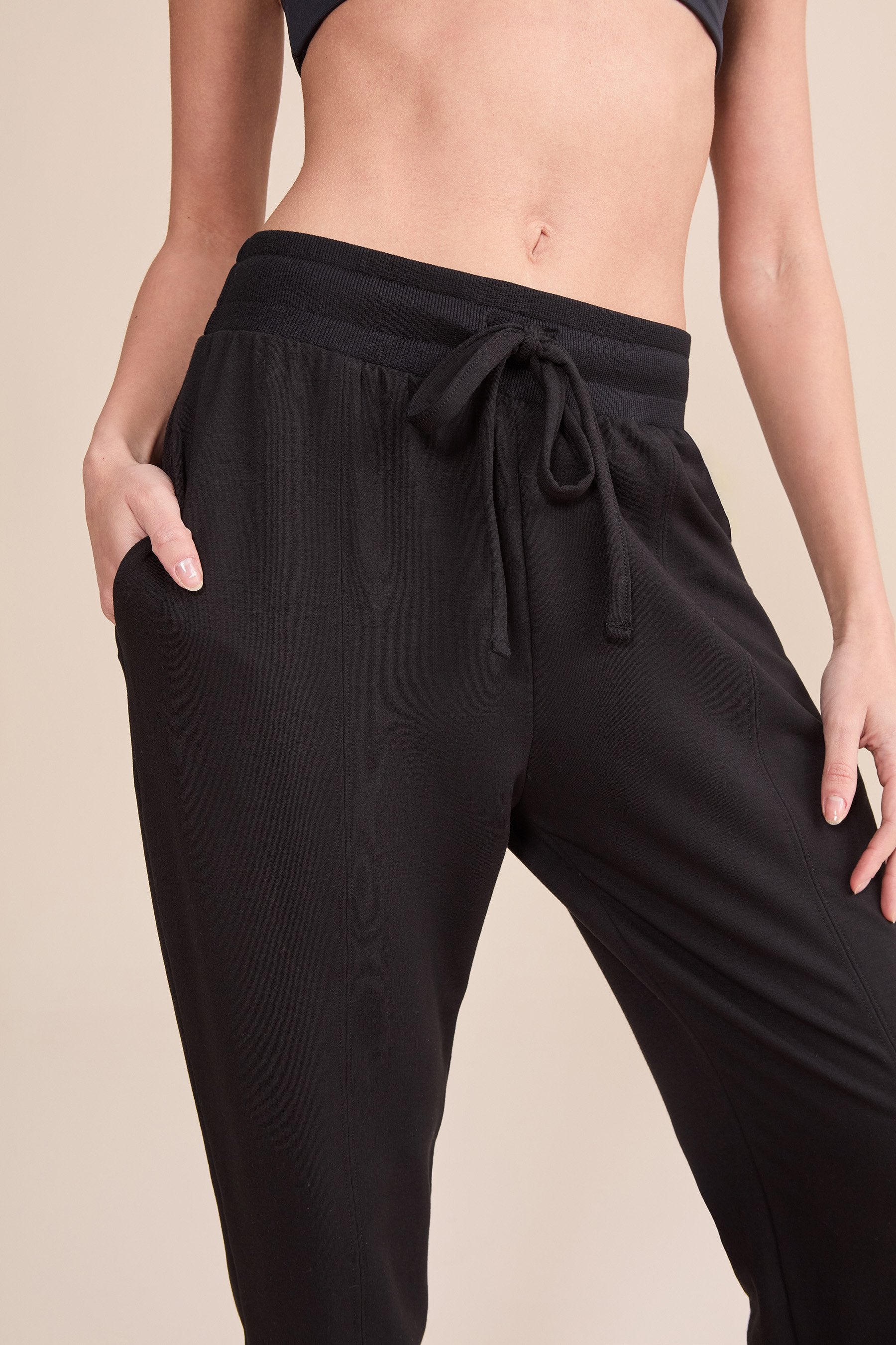 Urban Fleece Jogger Pants for Men & Women - Soft Comfortable Lounge Sweatpants with Pockets - Perfect for Running, Yoga, Gym & Casual Wear