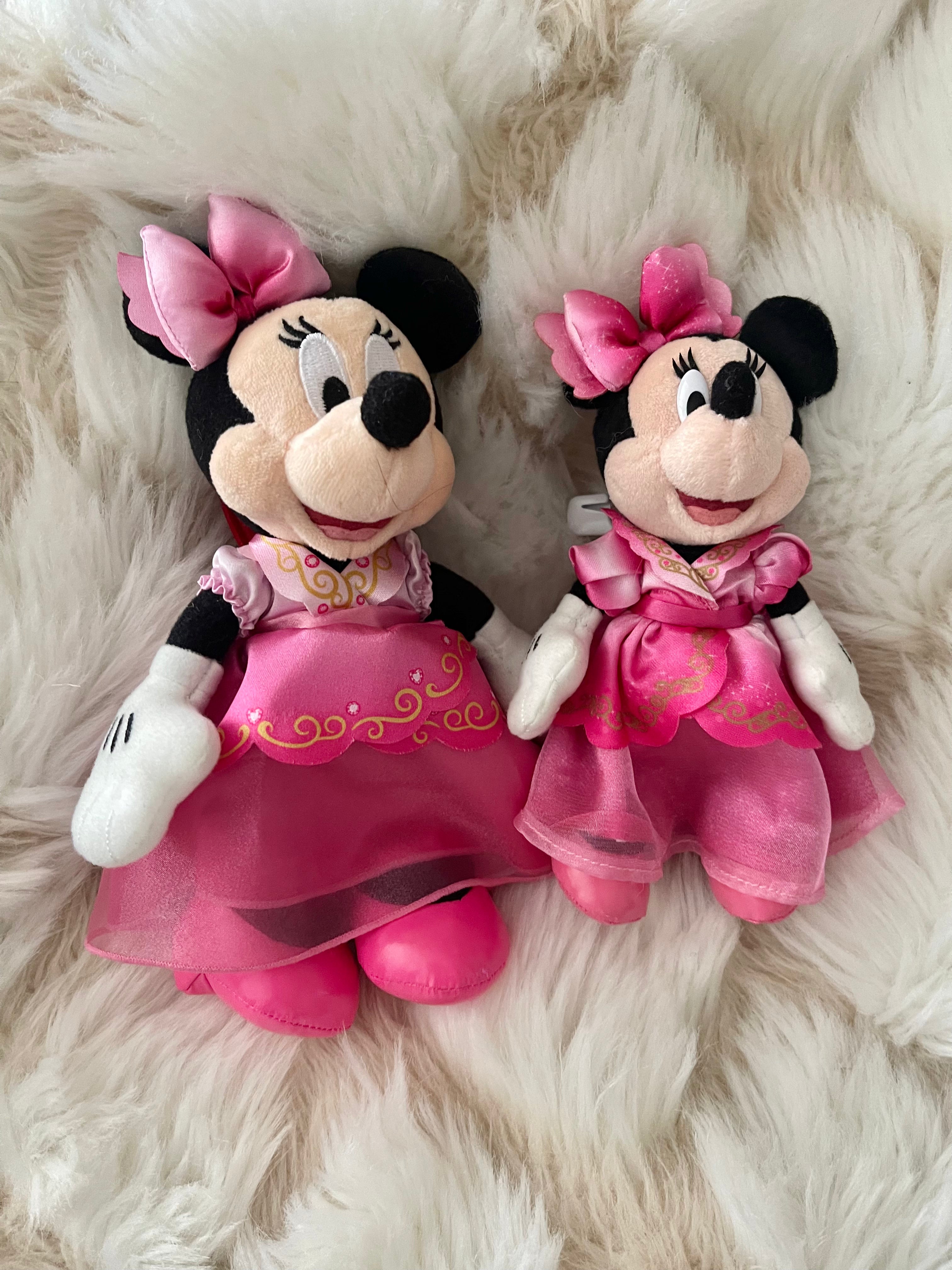 Tokyo Disney Minnie Mouse Princess Keychain - Cute Plush Badge for Bags, Backpacks & Keys | Perfect Disney Gift for Fans & Collectors