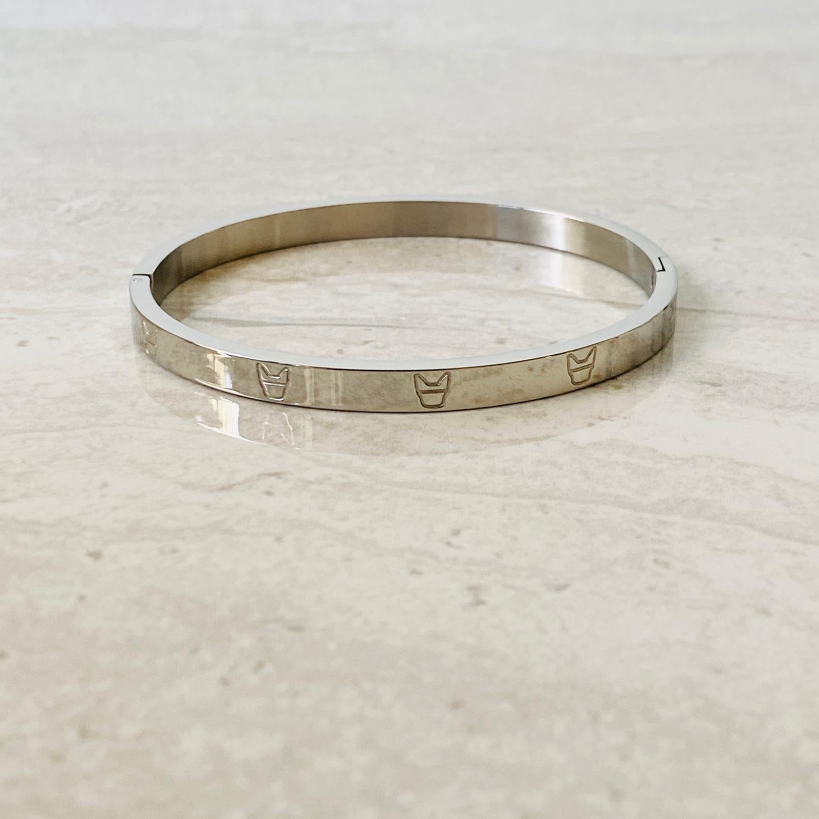 French Bulldog Love Bracelet for Women - Cute Dog Lover Jewelry Gift - Dainty Adjustable Chain Bracelet for Casual Wear & Special Occasions